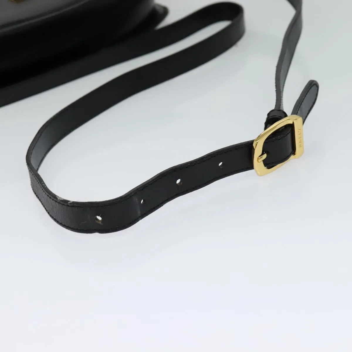 Bally Leather Shoulder Bag (Pre-Owned)