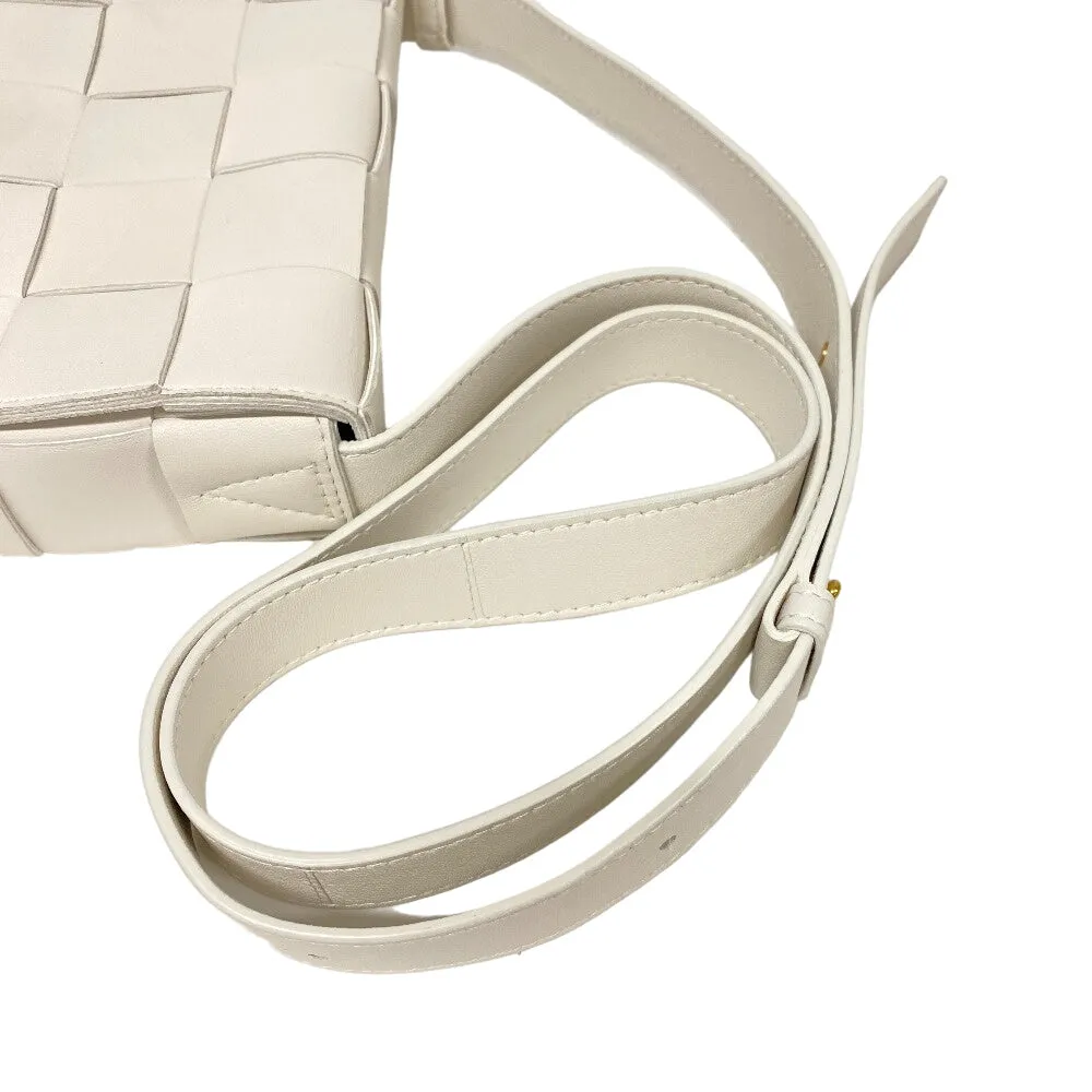 BOTTEGAVENETA Shoulder Bag leather white cassette Women Used