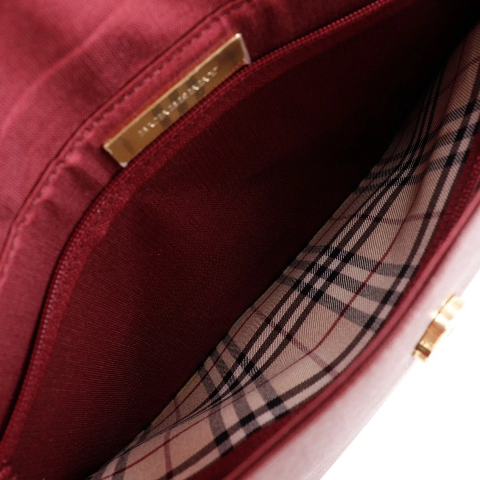 Burberry  Color Leather Shoulder Bag (Pre-Owned)