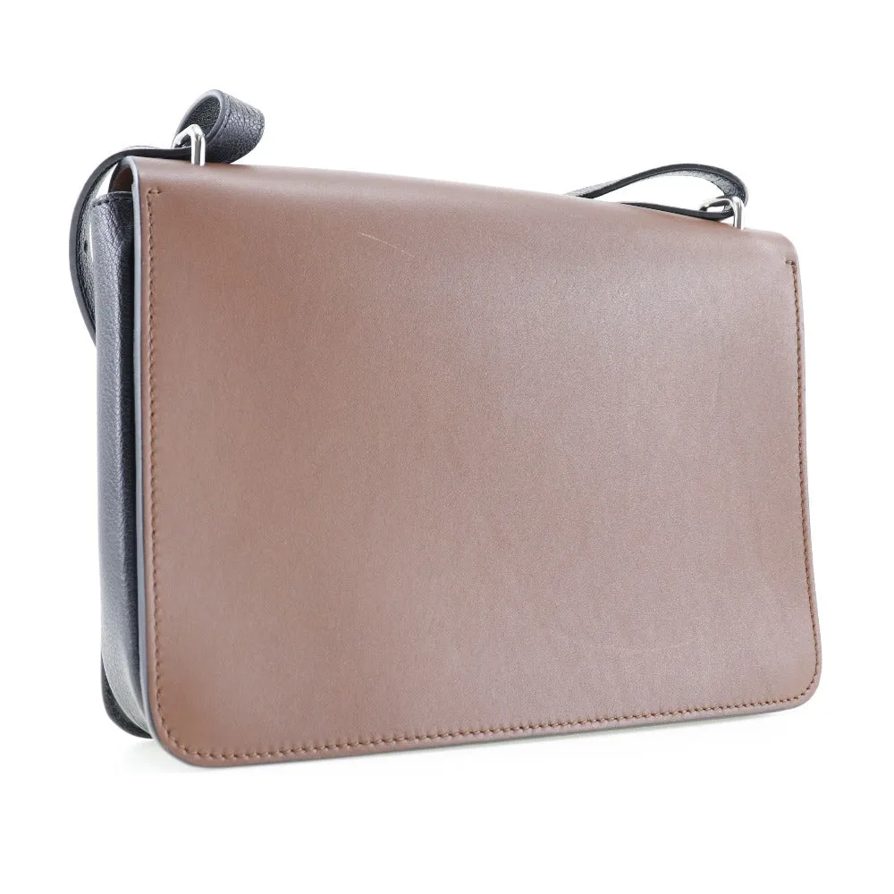 Burberry  Leather Shoulder Bag (Pre-Owned)