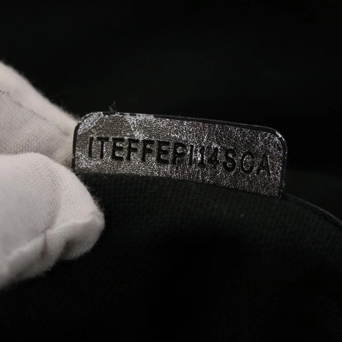 Burberry  Leather Shoulder Bag (Pre-Owned)