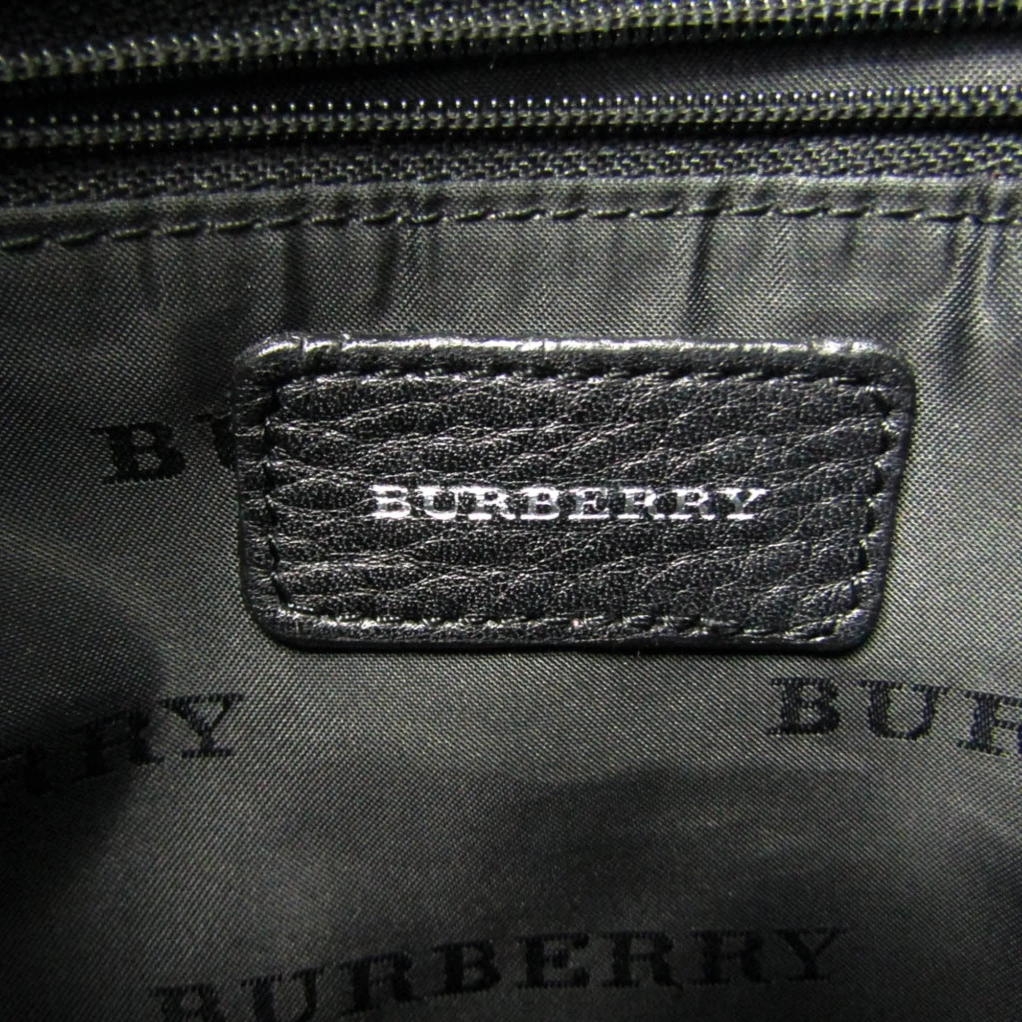 Burberry  Leather Shoulder Bag (Pre-Owned)
