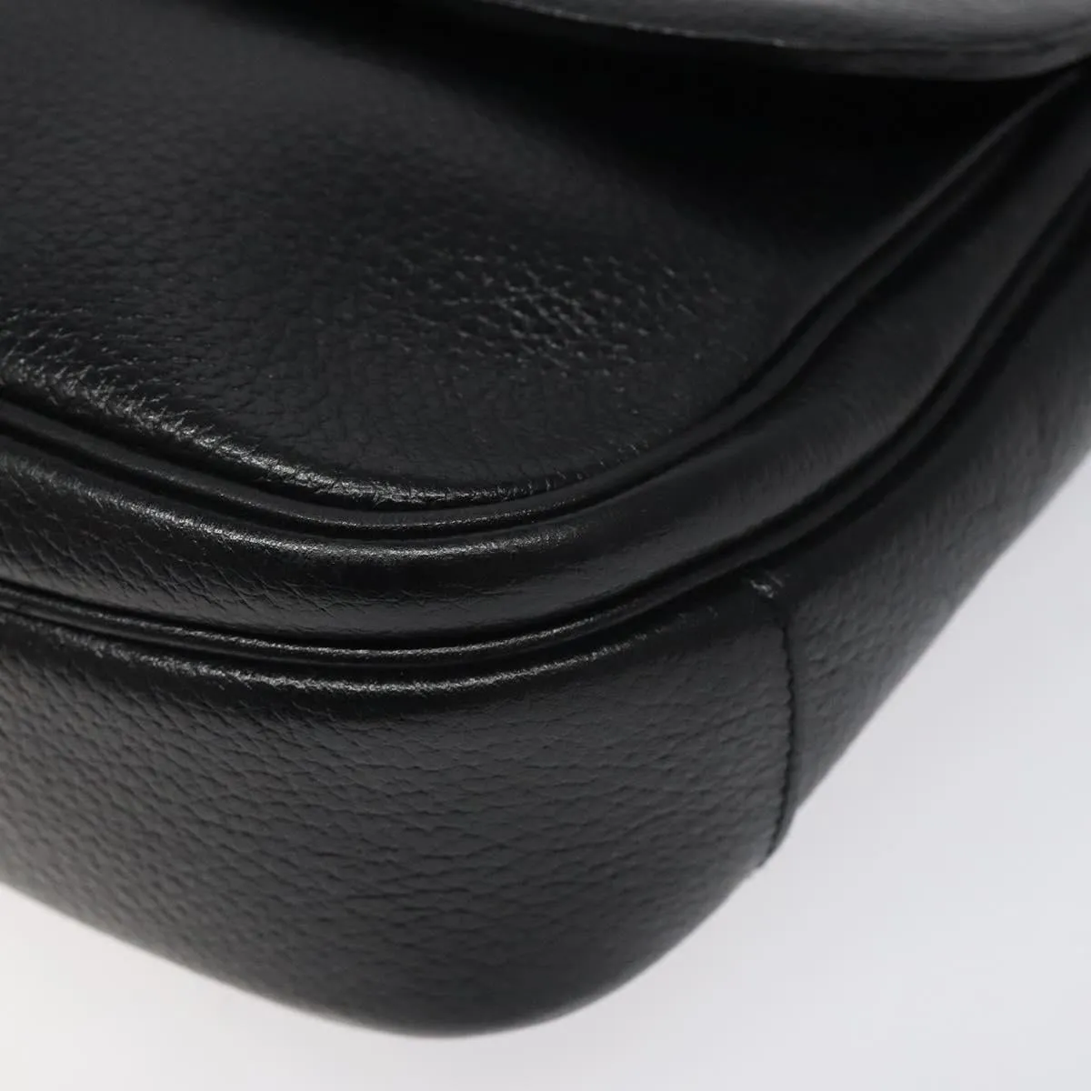 Burberry Leather Shoulder Bag (Pre-Owned)