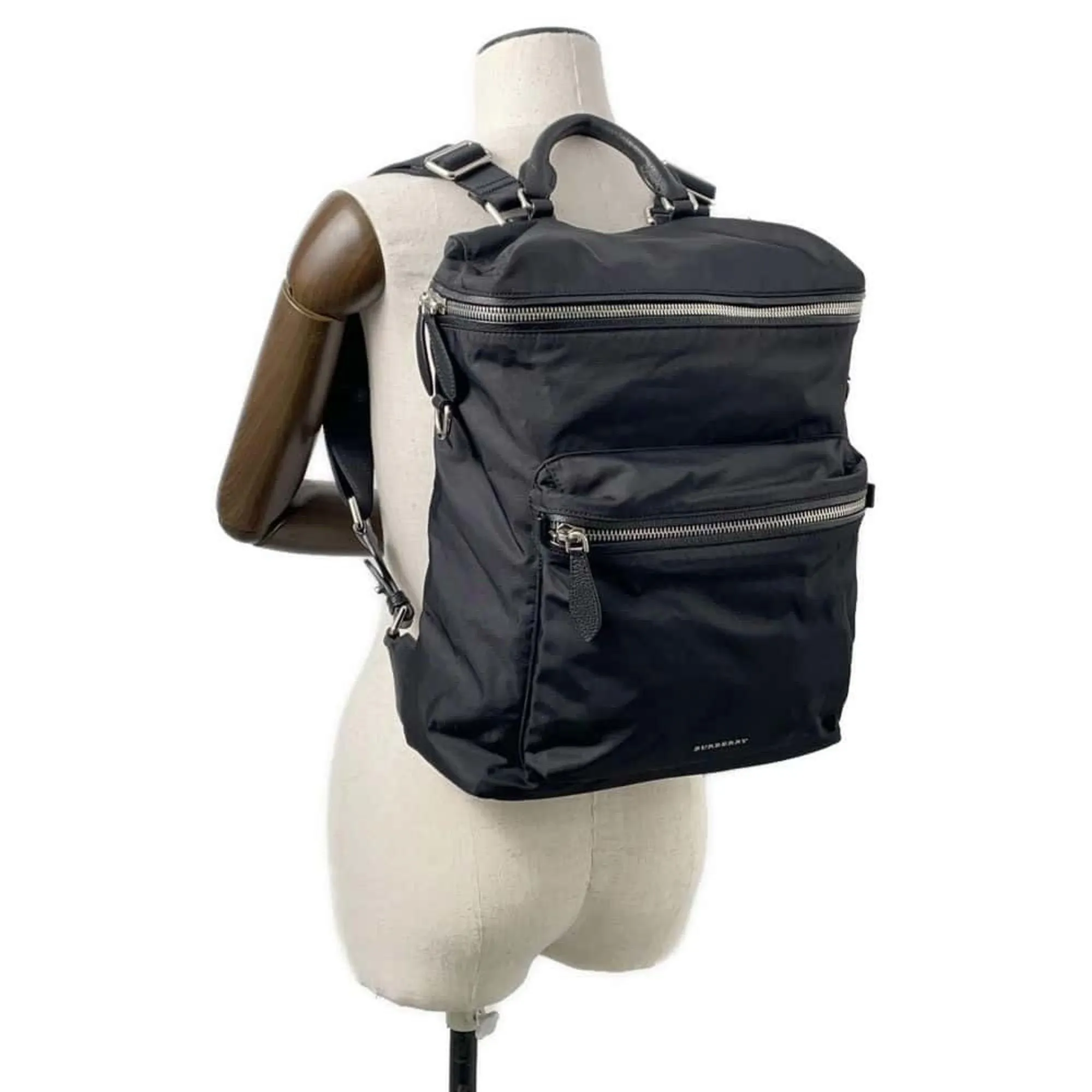 Burberry Nylon Shoulder Bag (Pre-Owned)