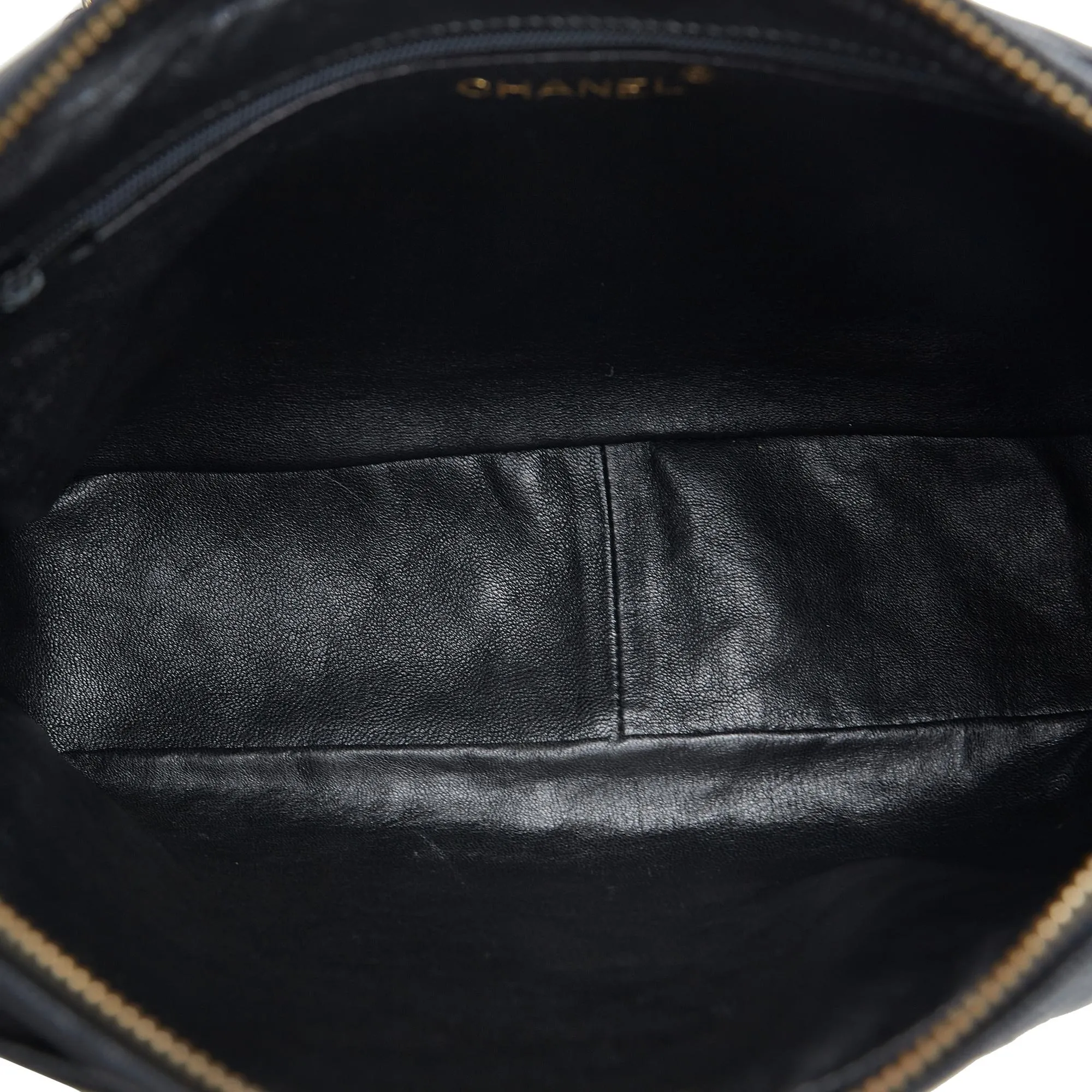 Chanel CC Lambskin Tassel Shoulder Bag (SHG-Bsuxng)