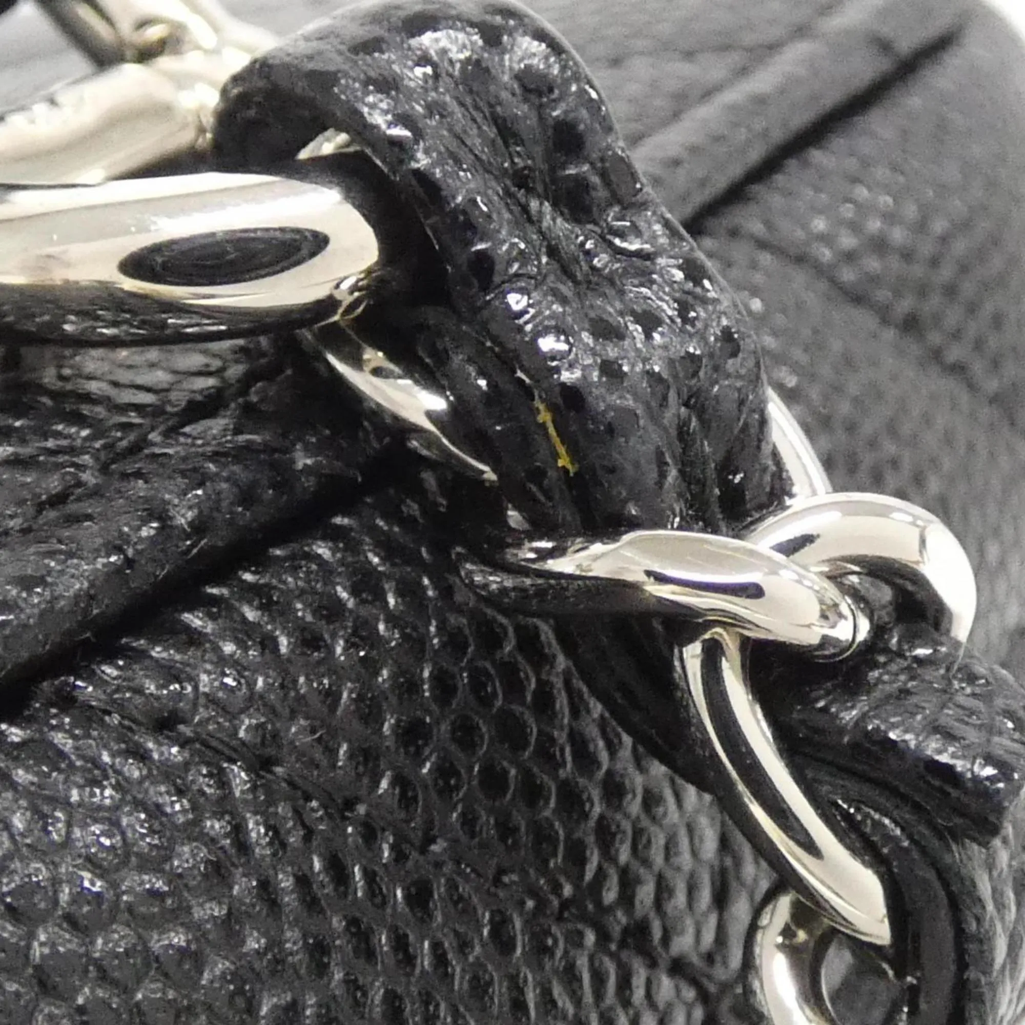 Chanel Grained Calfskin Shoulder Bag (Pre-Owned)