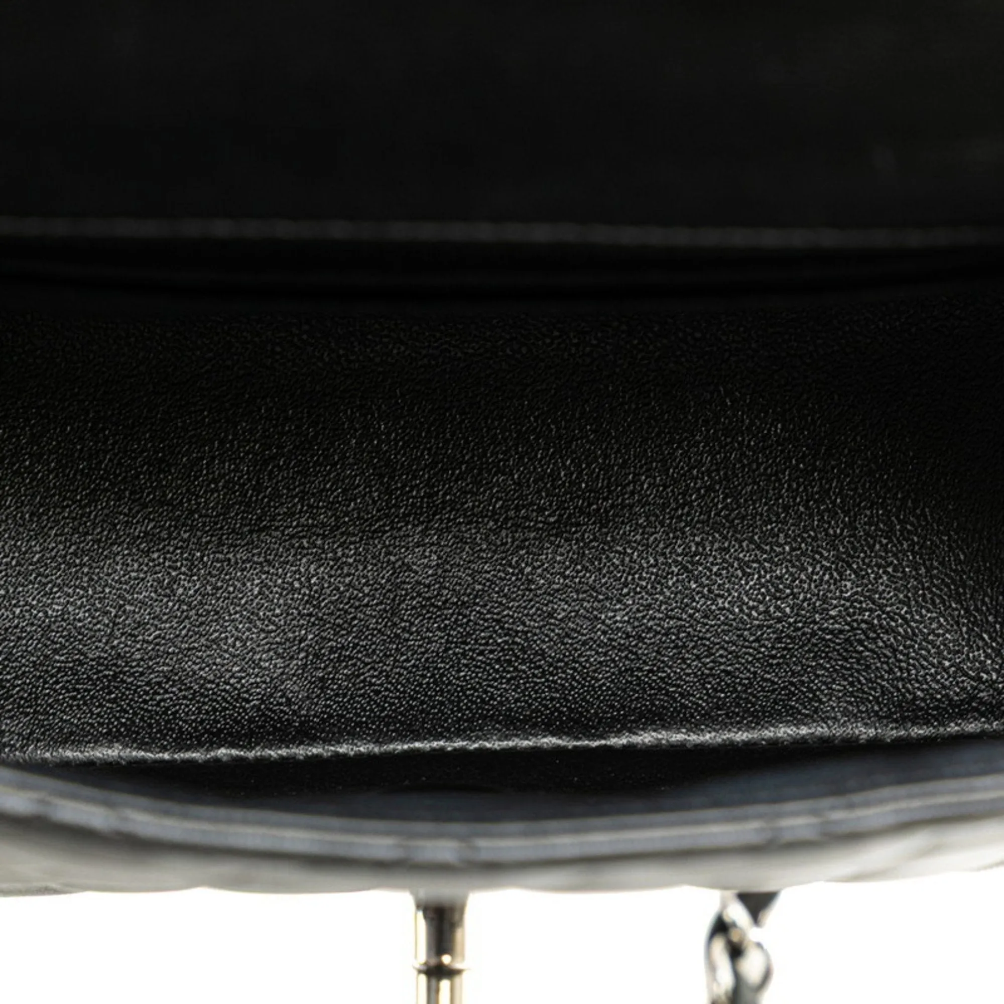 Chanel Leather Shoulder Bag (Pre-Owned)