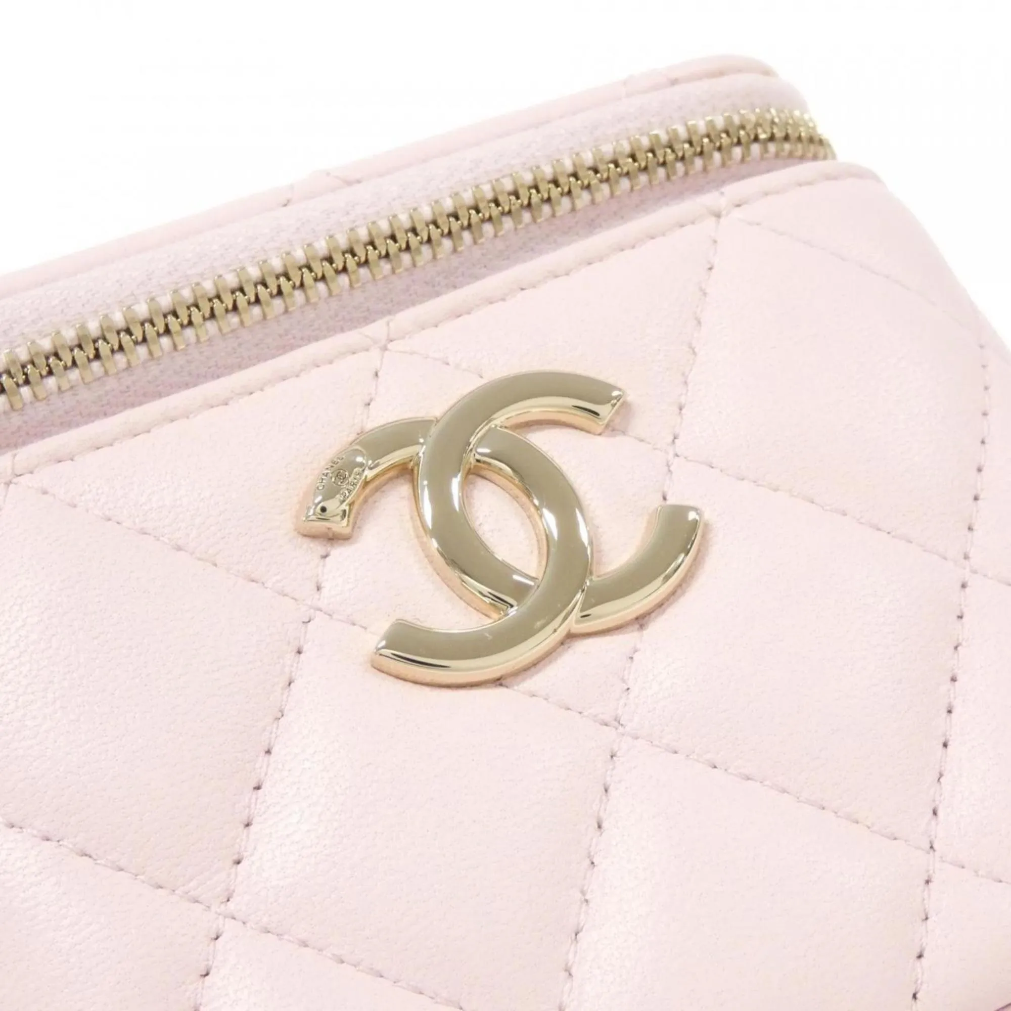 Chanel Leather Shoulder Bag (Pre-Owned)