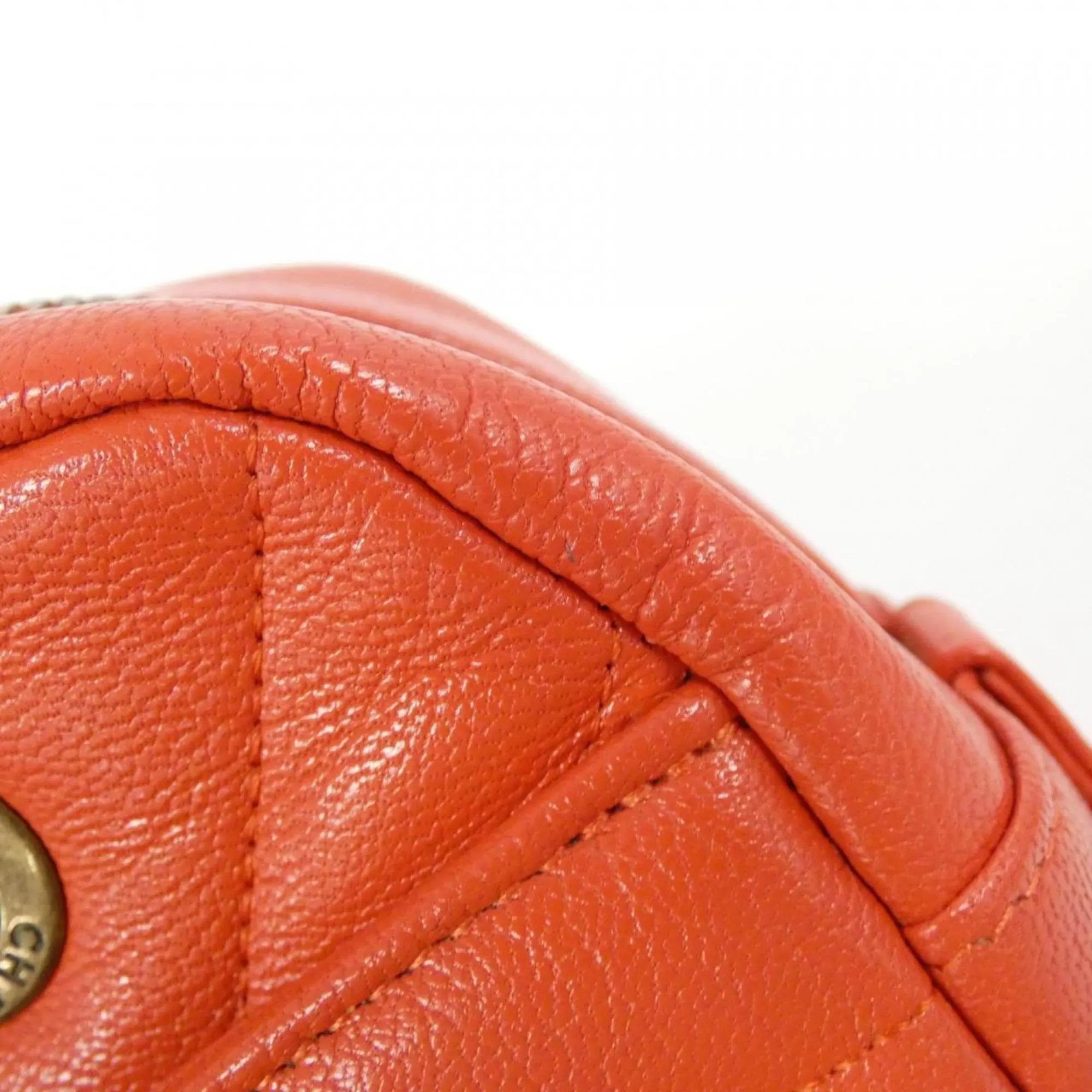 Chanel Leather Shoulder Bag (Pre-Owned)