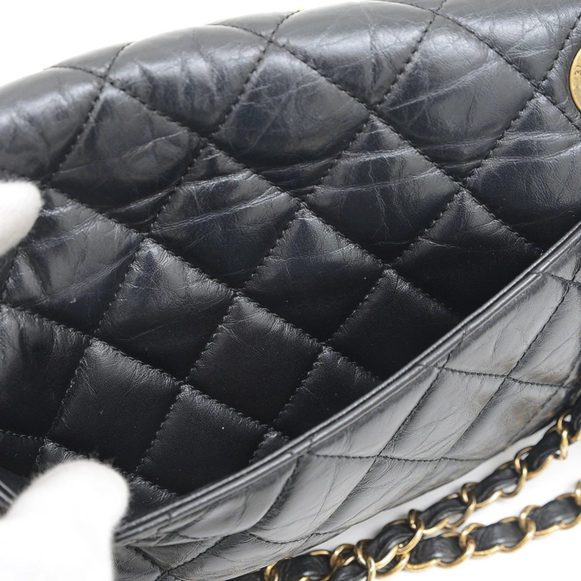 Chanel Leather Shoulder Bag (Pre-Owned)