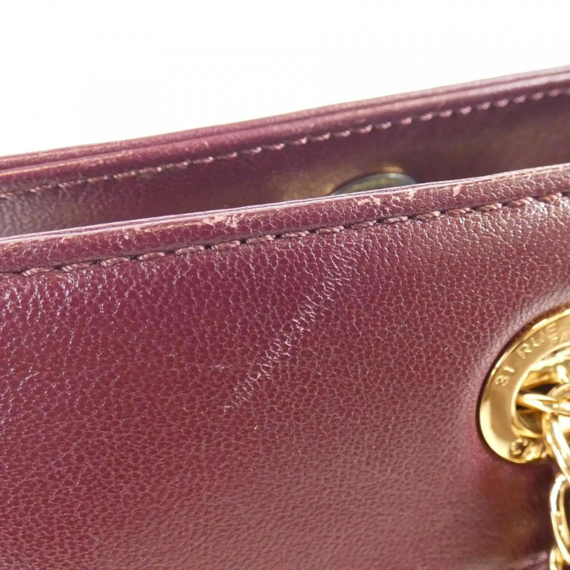 Chanel Leather Shoulder Bag (Pre-Owned)