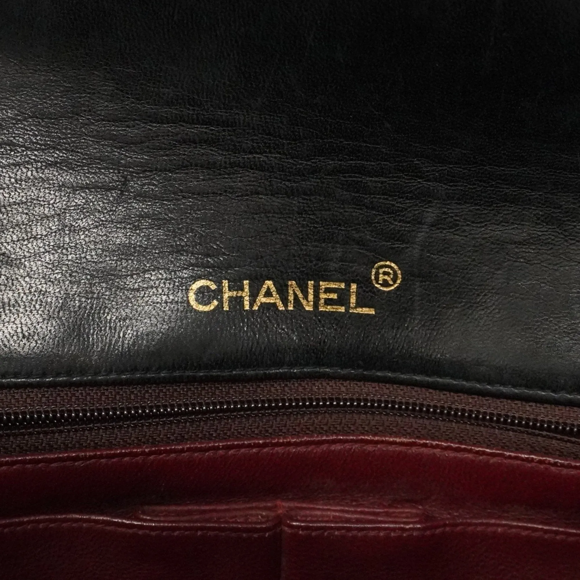 Chanel Leather Shoulder Bag (Pre-Owned)