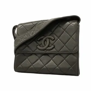 Chanel Leather Shoulder Bag (Pre-Owned)