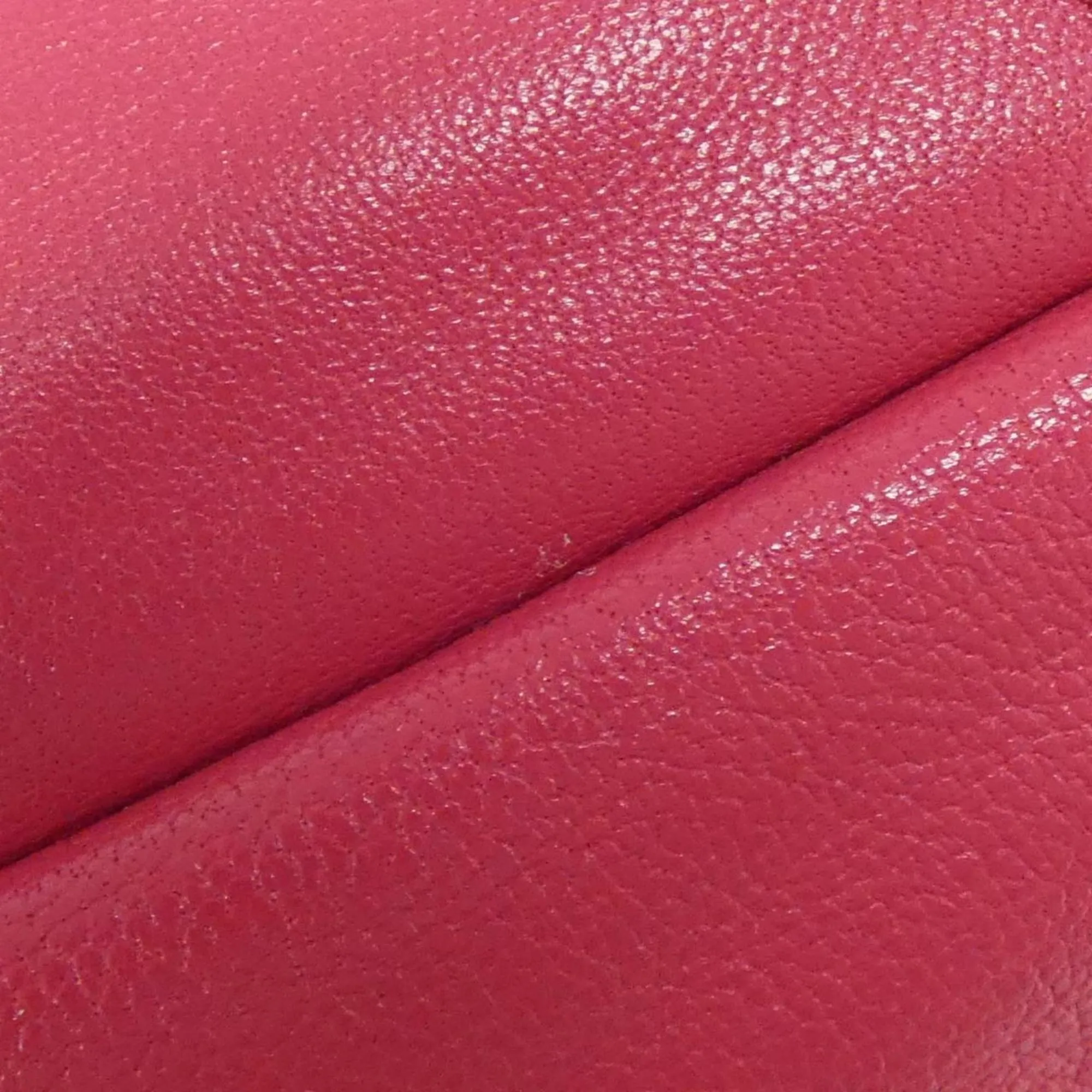 Chanel Leather Shoulder Bag (Pre-Owned)