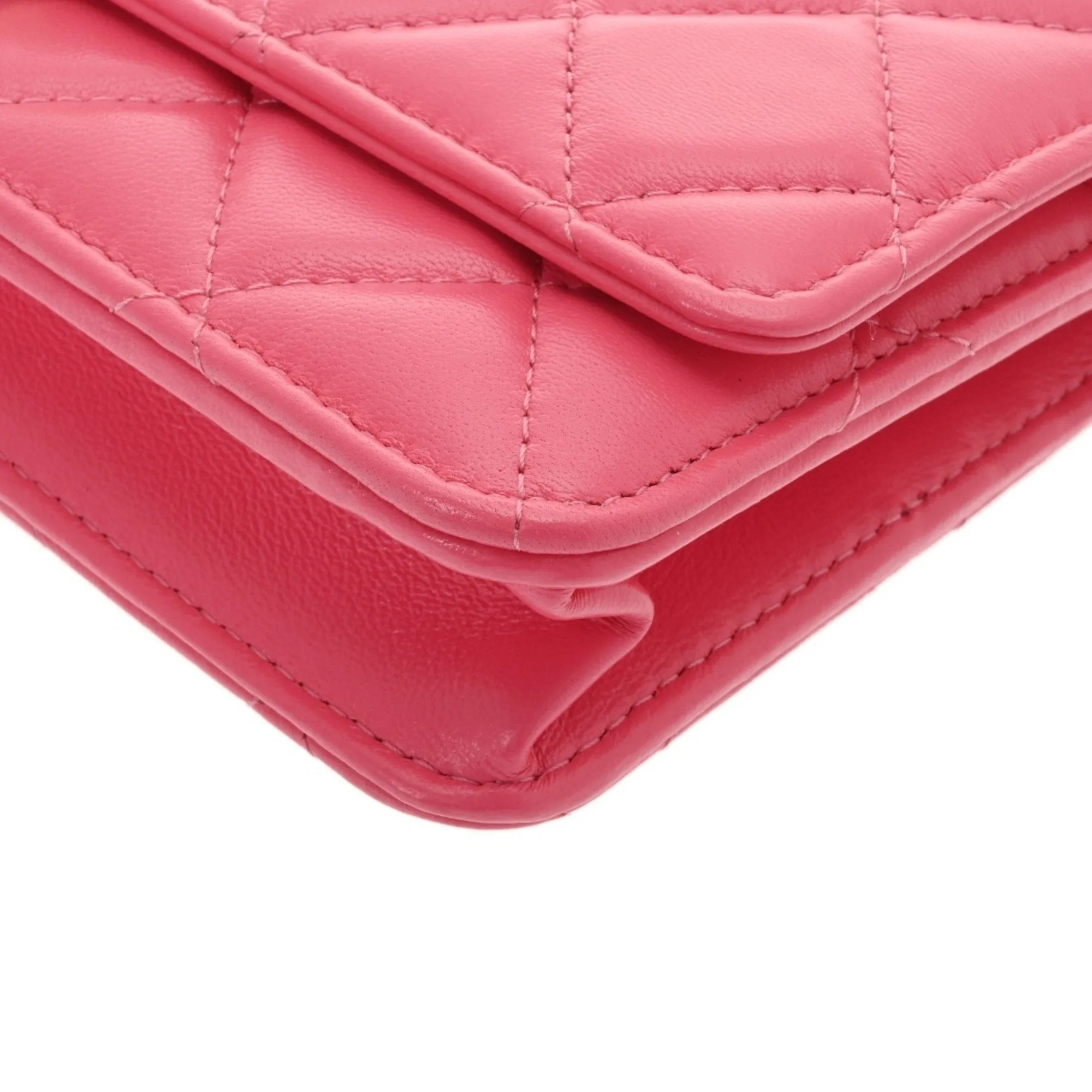 Chanel Leather Shoulder Bag (Pre-Owned)
