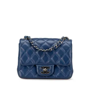 Chanel Matelasse Leather Shoulder Bag (Pre-Owned)