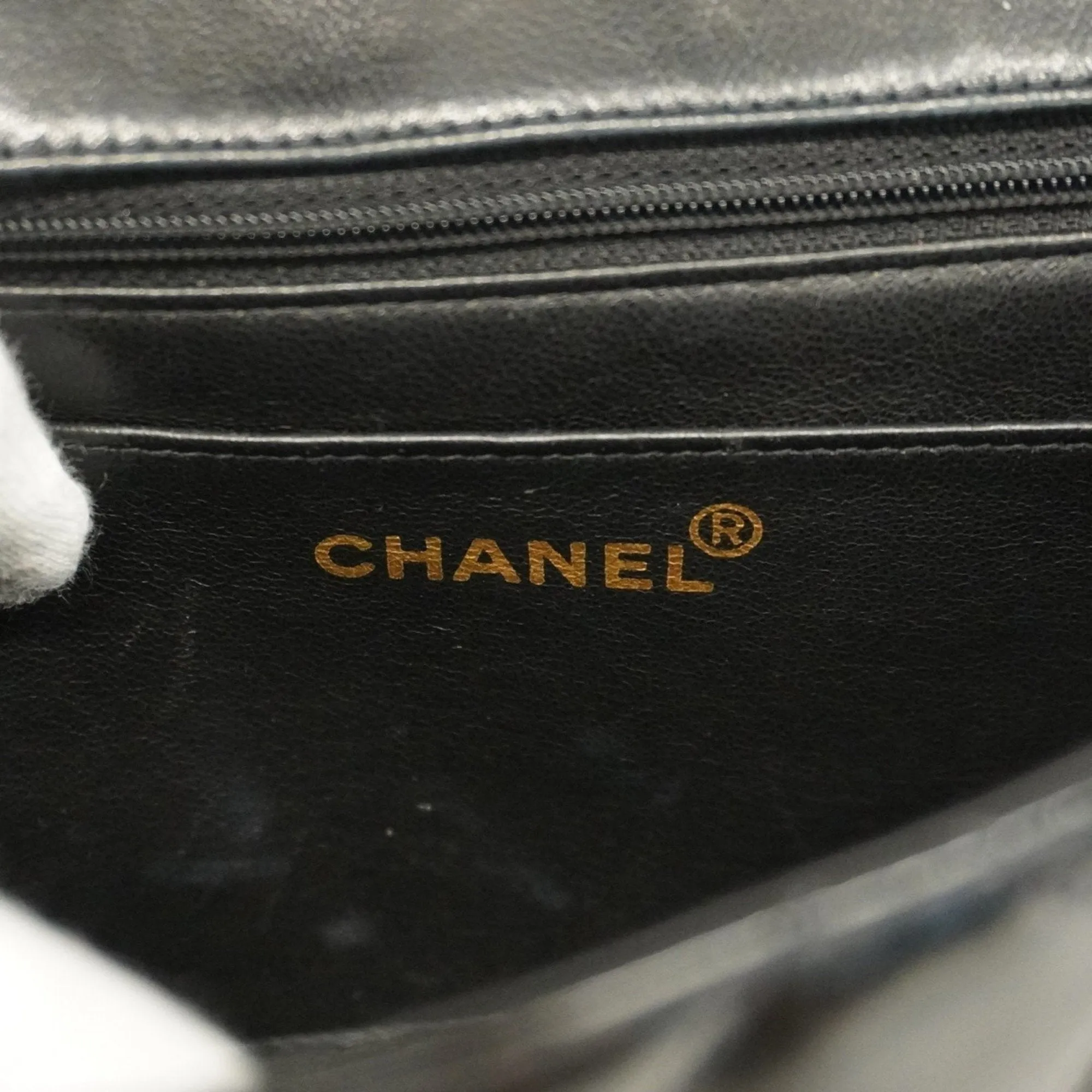 Chanel Patent Leather Shoulder Bag (Pre-Owned)