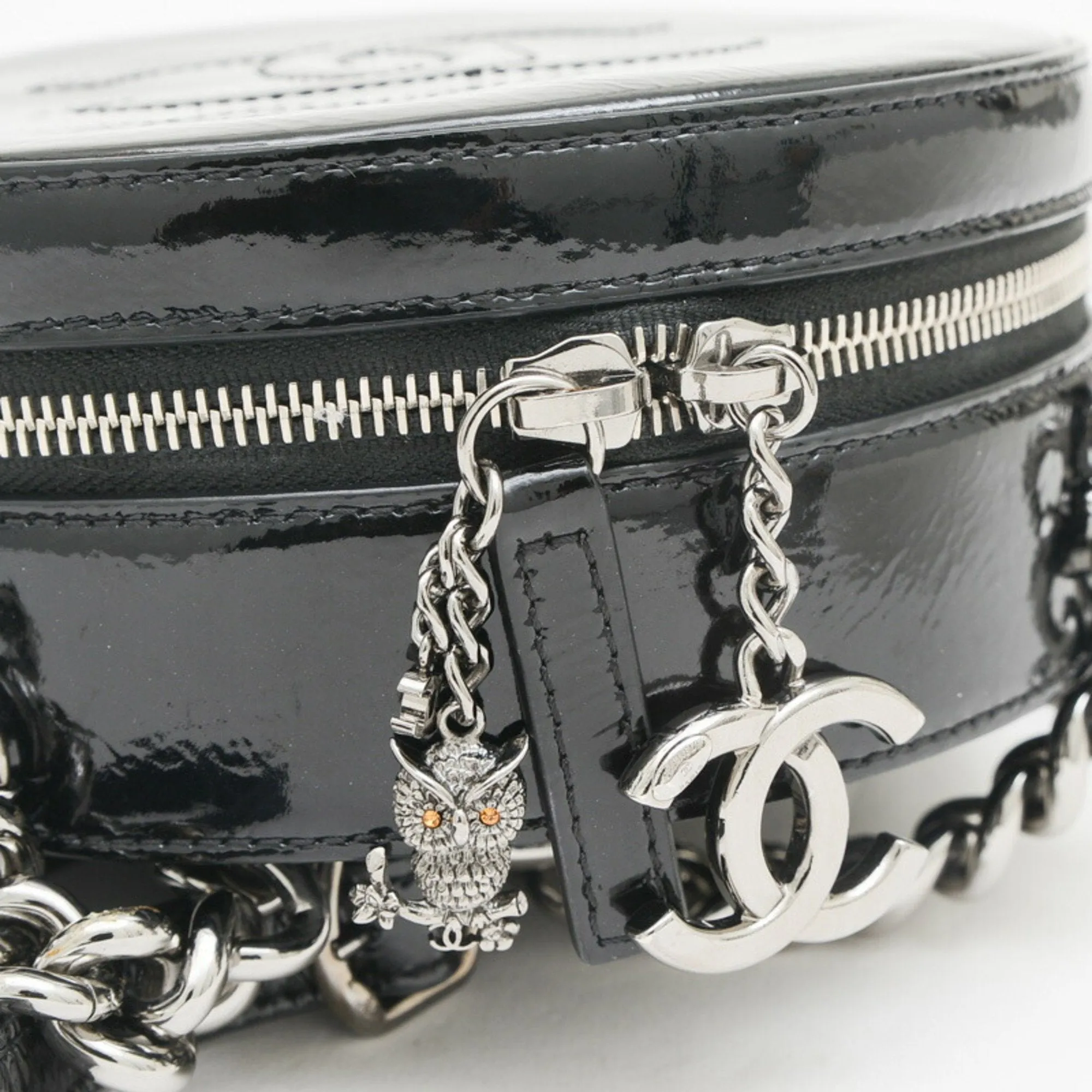 Chanel Patent Leather Shoulder Bag (Pre-Owned)