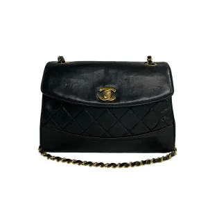 CHANEL Shoulder Bag lambskin black Matrasse