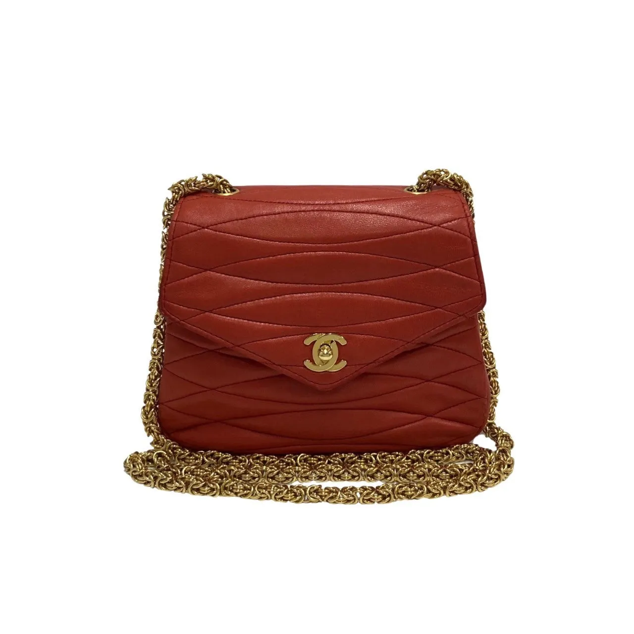 CHANEL Shoulder Bag lambskin Red