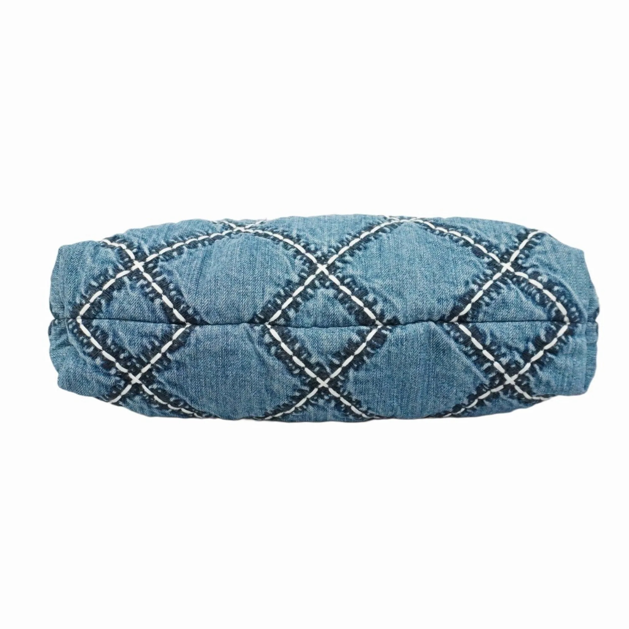 Chanel  Shoulder Bag (Pre-Owned)