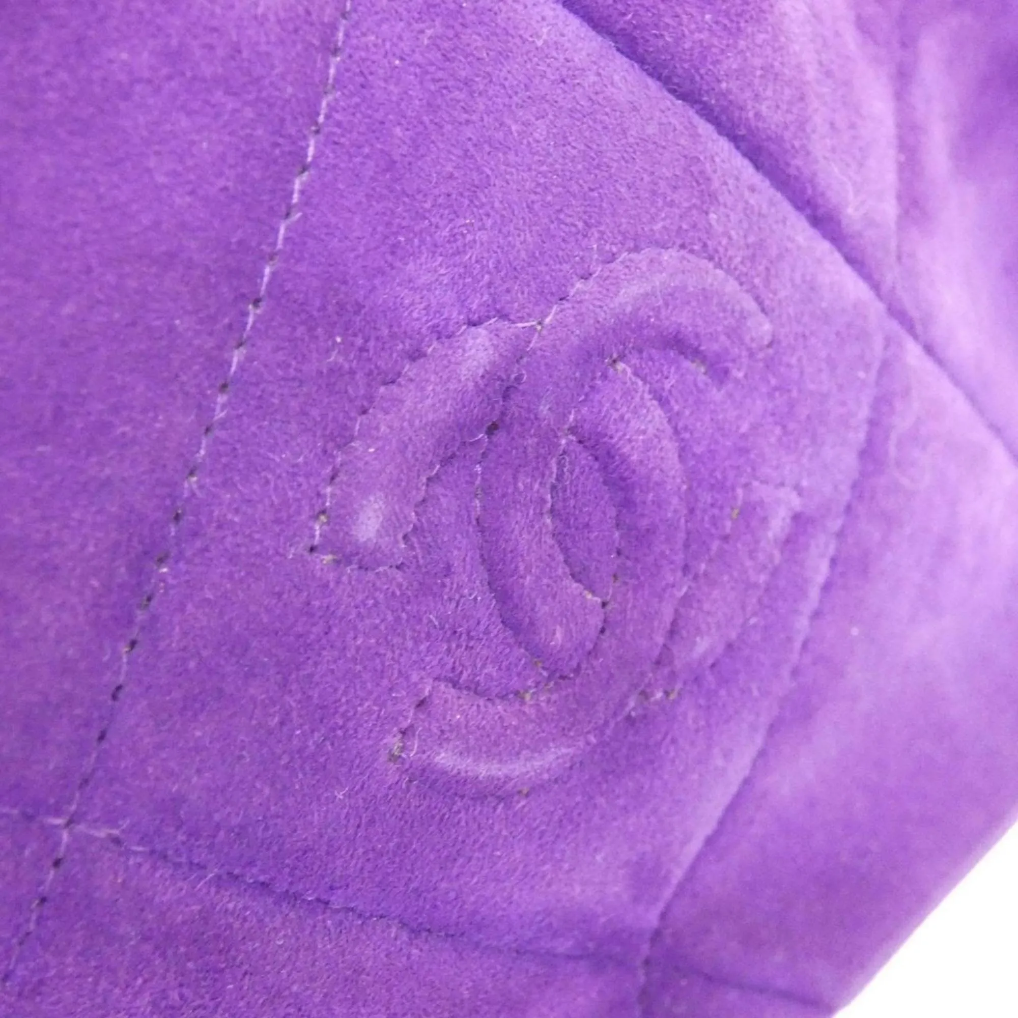 Chanel Suede Shoulder Bag (Pre-Owned)