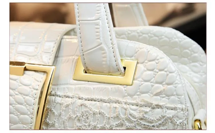 Charming shoulder bag