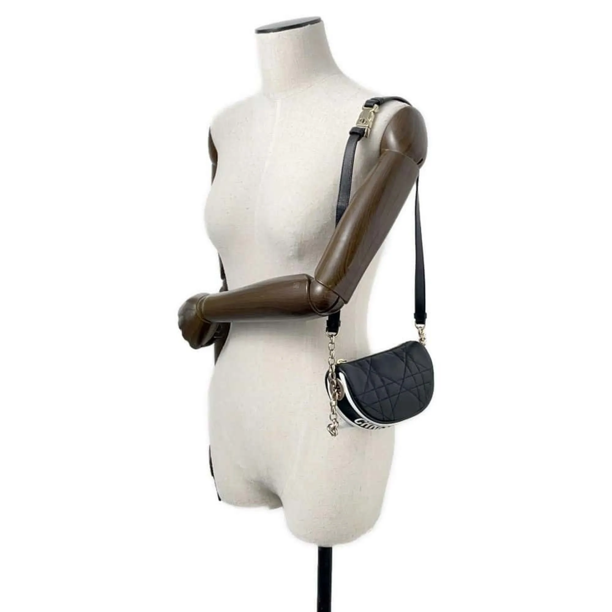 Christian Dior  Leather Handbag Shoulder Bag (Pre-Owned)