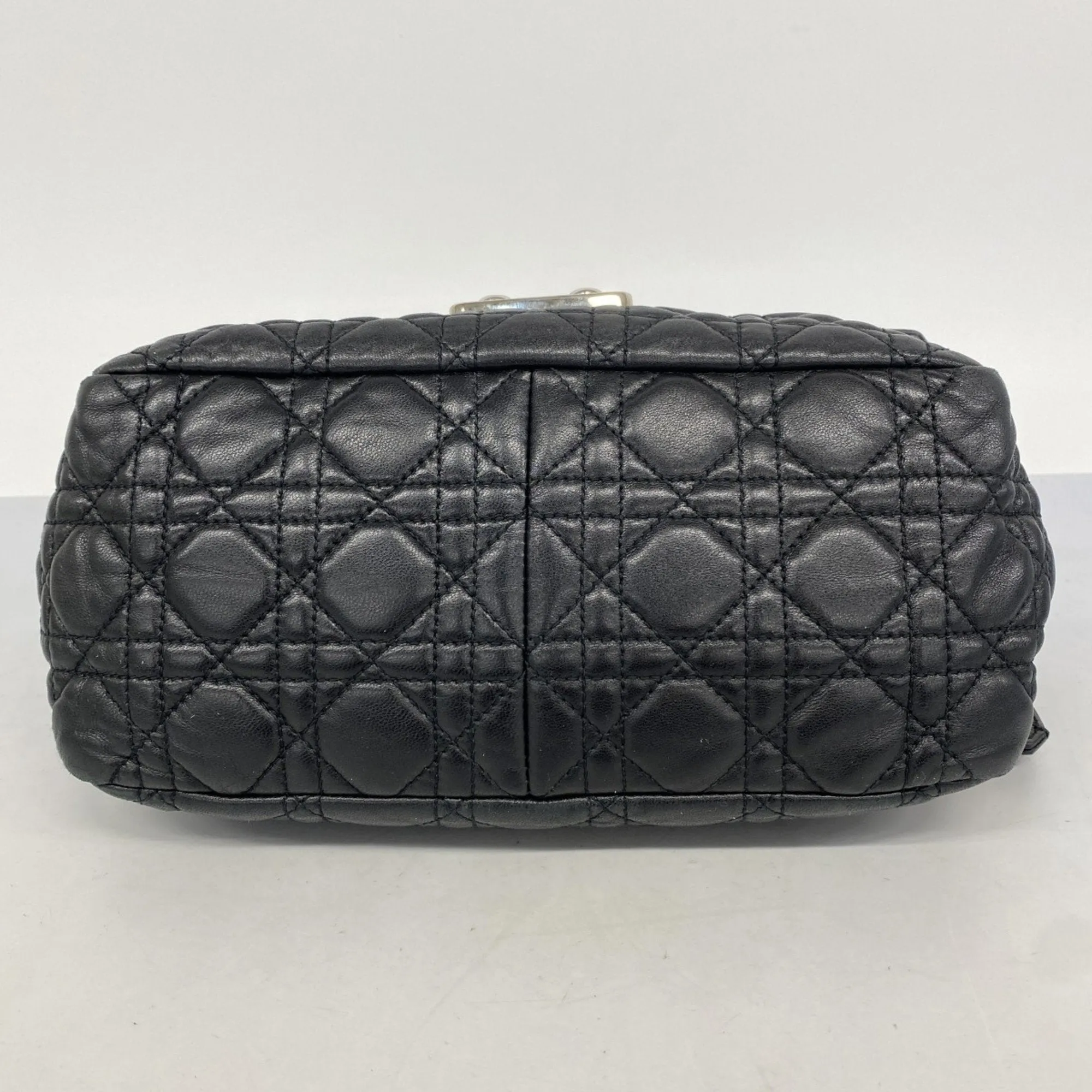Christian Dior Leather Shoulder Bag (Pre-Owned)