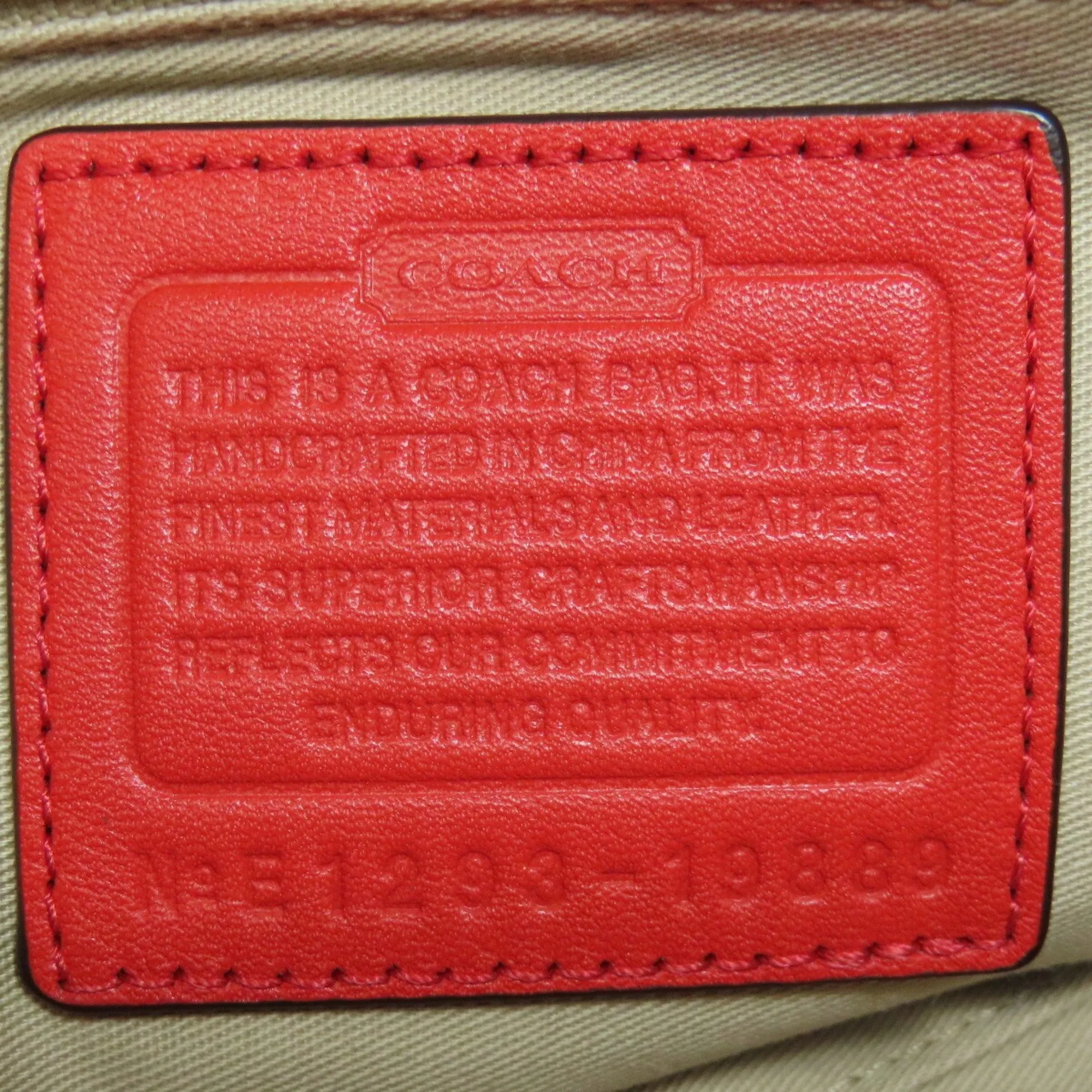 Coach Leather Shoulder Bag (Pre-Owned)