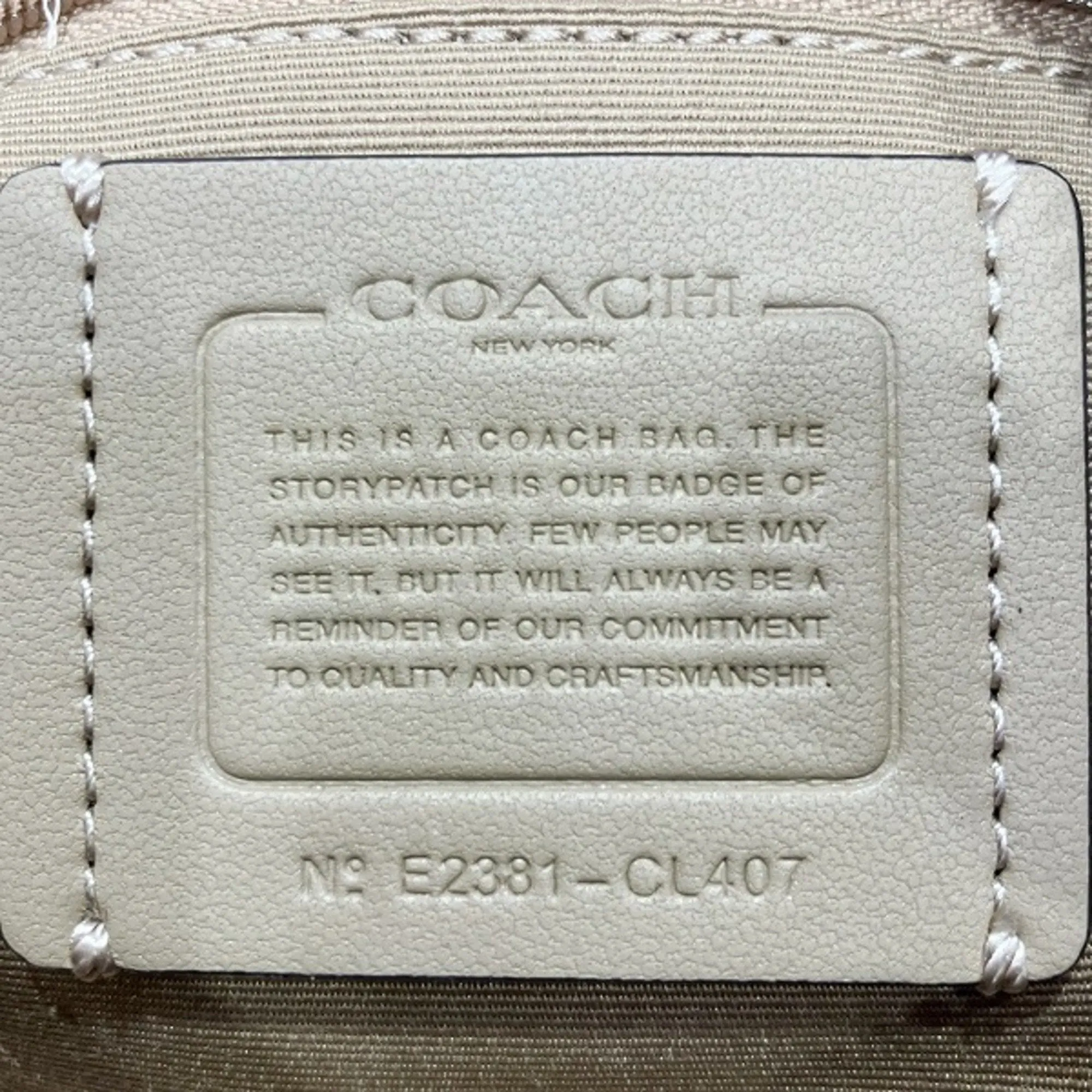 Coach Leather Shoulder Bag (Pre-Owned)