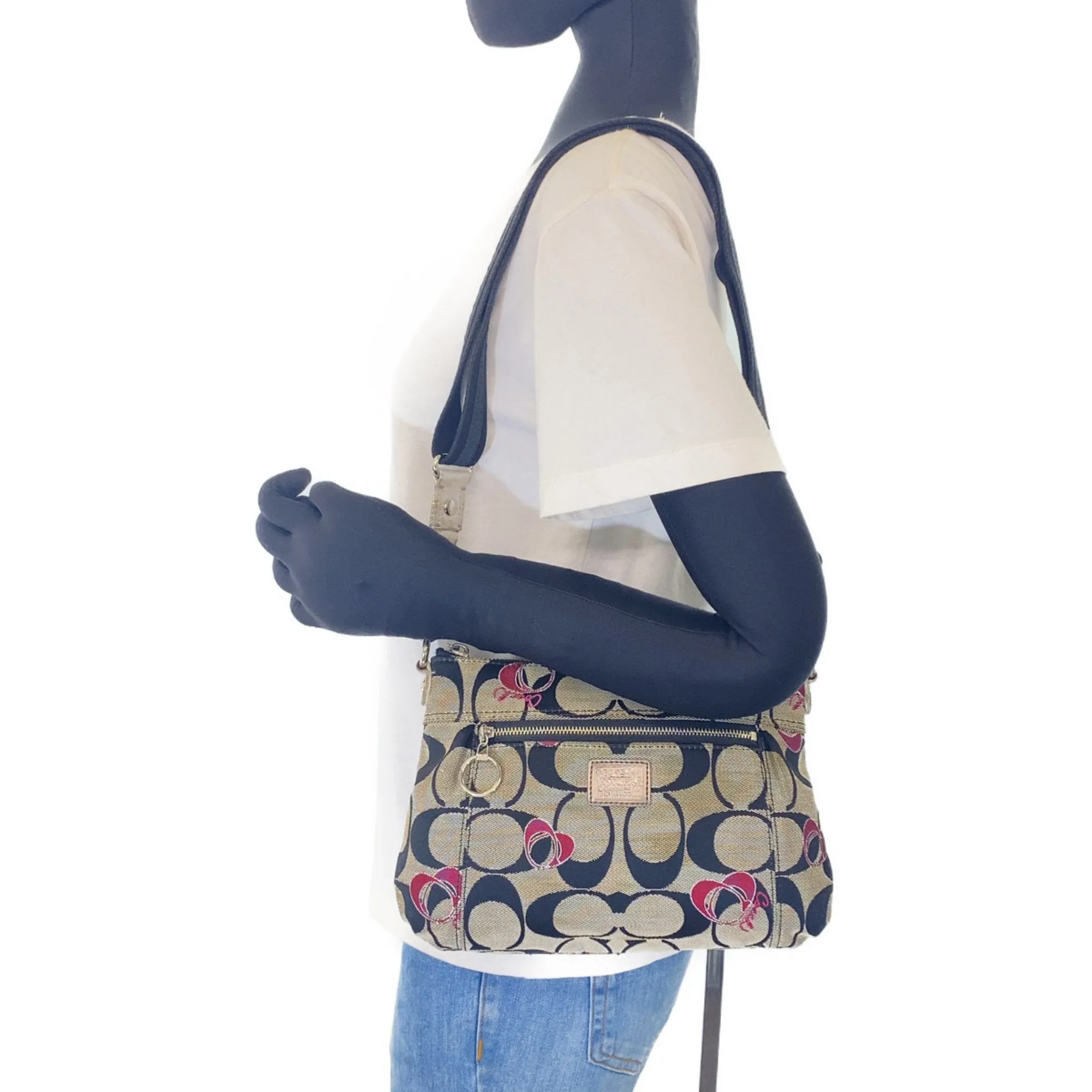 Coach pink Canvas Pochette Shoulder Bag (Pre-Owned)