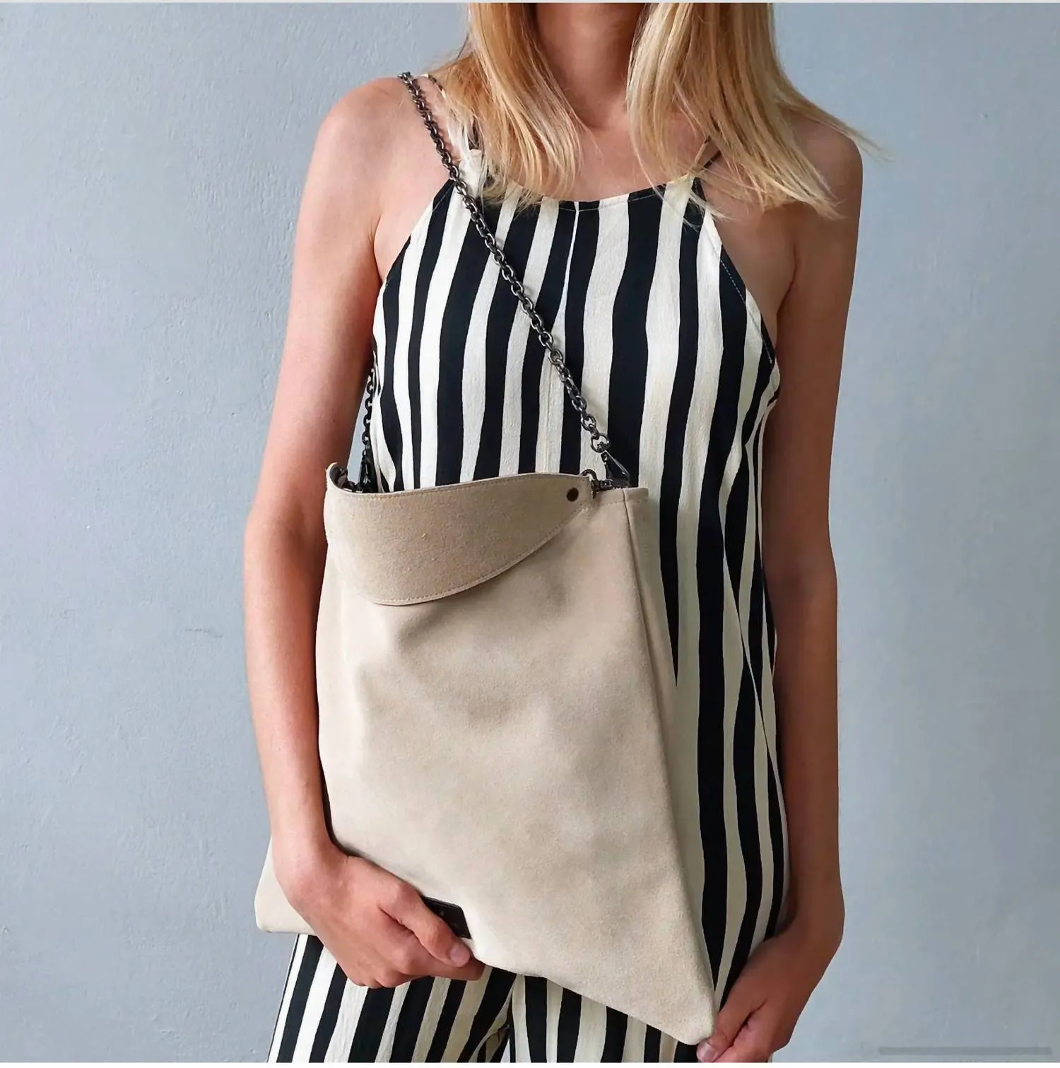 Erato Handbag In Beige Suede