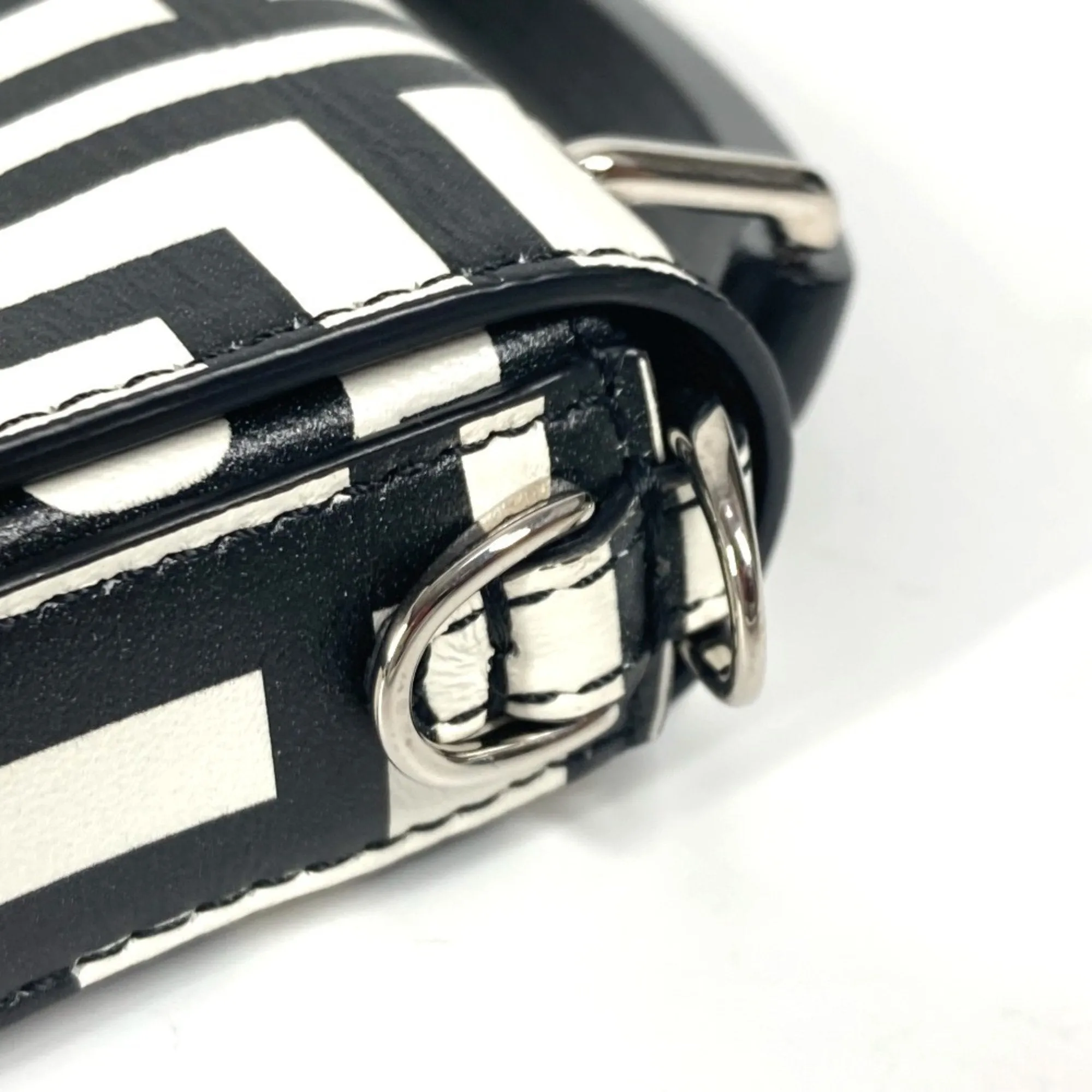 Fendi Baguette  Leather Handbag Pochette Shoulder Bag (Pre-Owned)