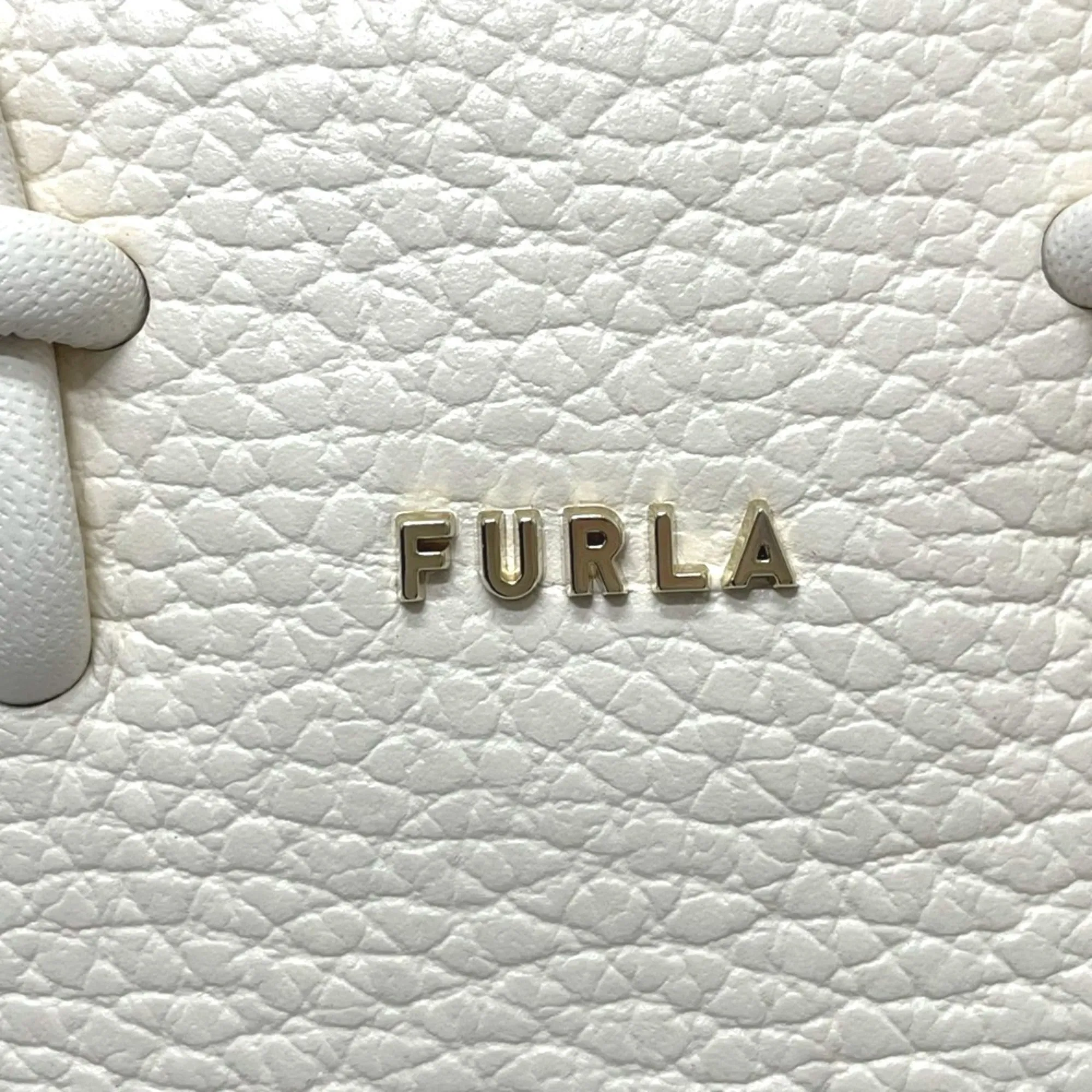 Furla  Leather Shoulder Bag (Pre-Owned)