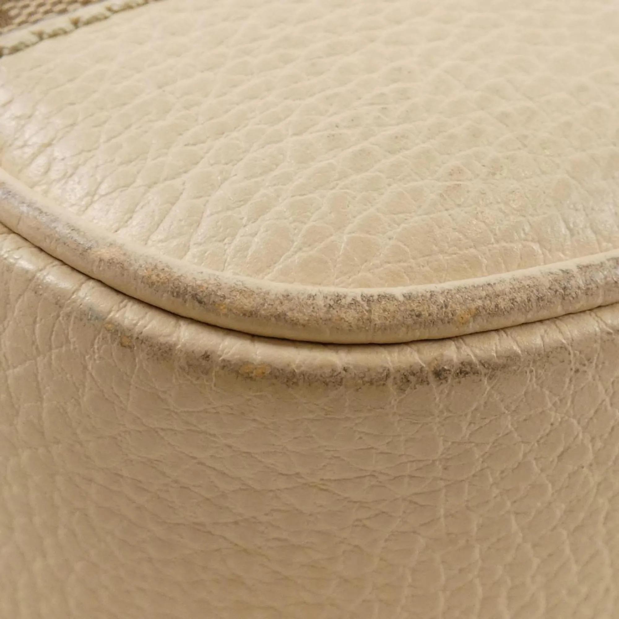 Gucci ivory Gg Canvas Shoulder Bag (Pre-Owned)