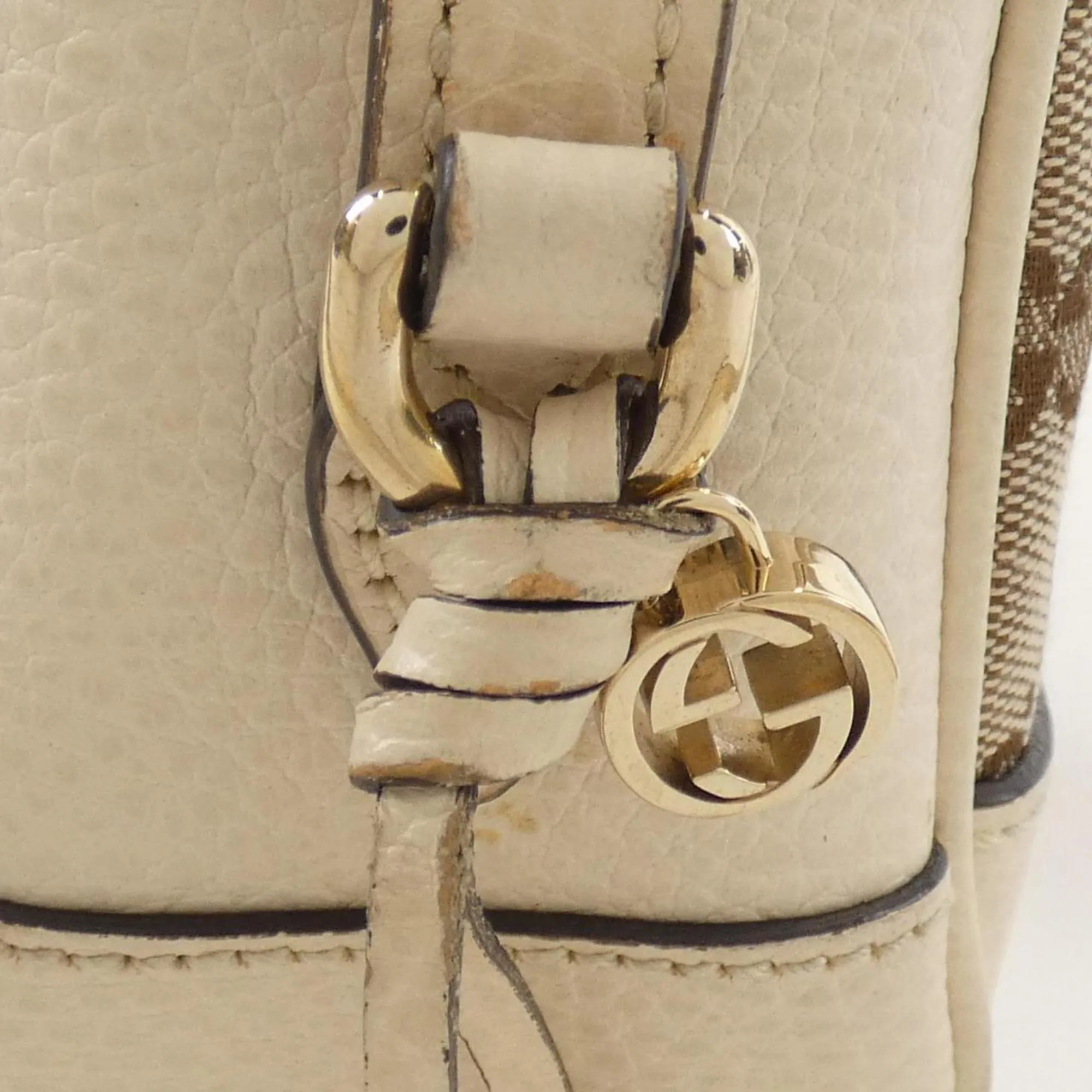 Gucci ivory Gg Canvas Shoulder Bag (Pre-Owned)