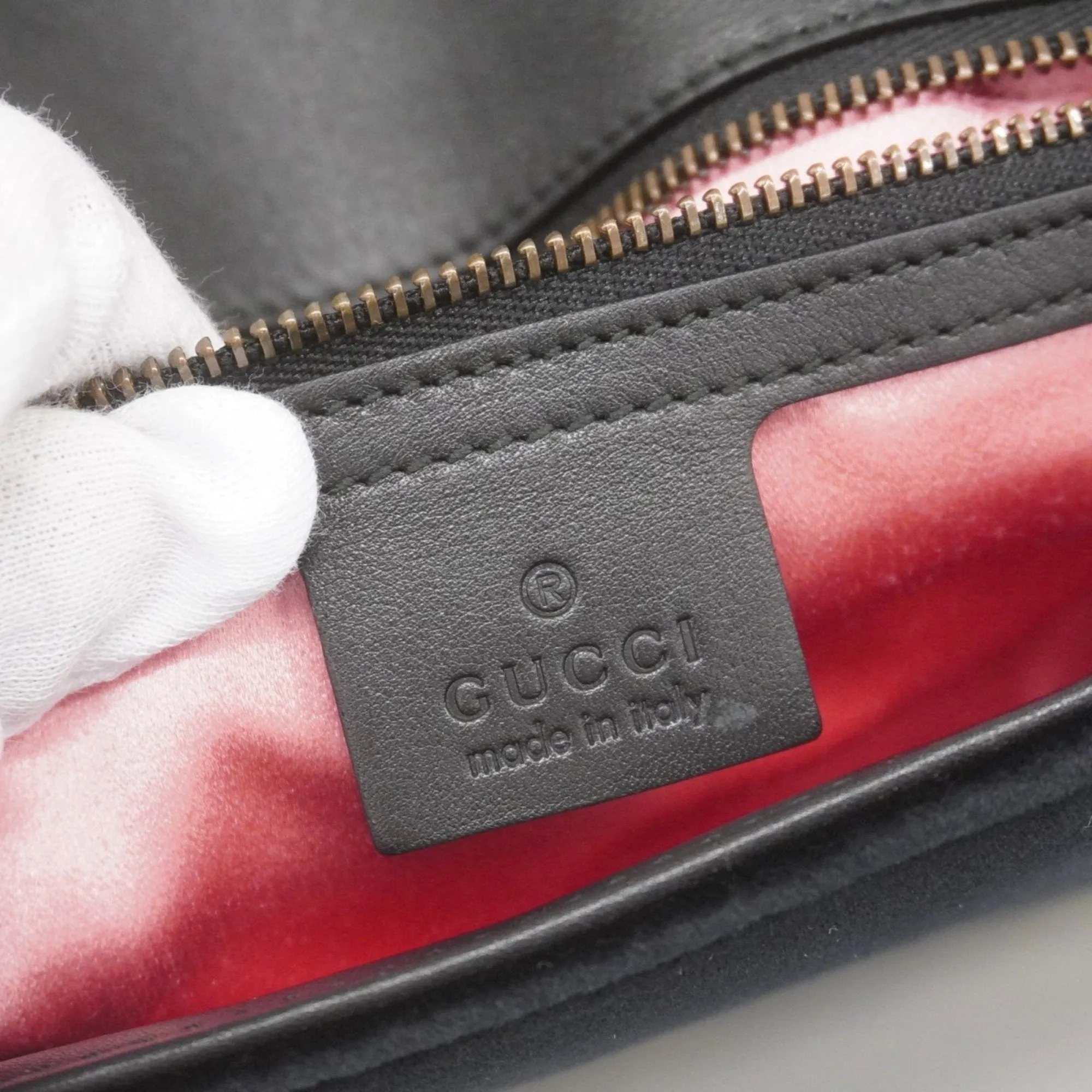 Gucci Leather Shoulder Bag (Pre-Owned)