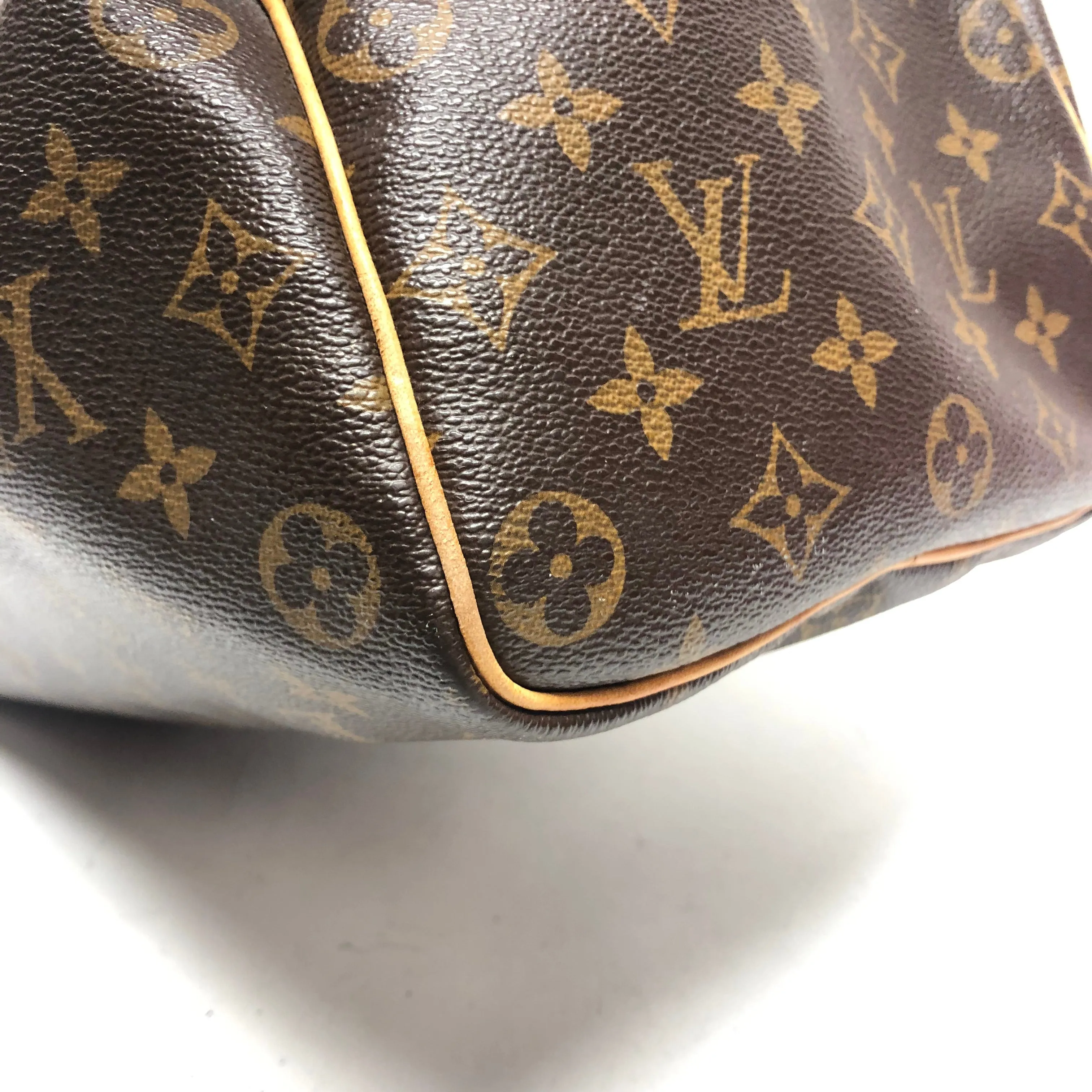 Handbag Luxury Designer By Louis Vuitton, Size: Medium