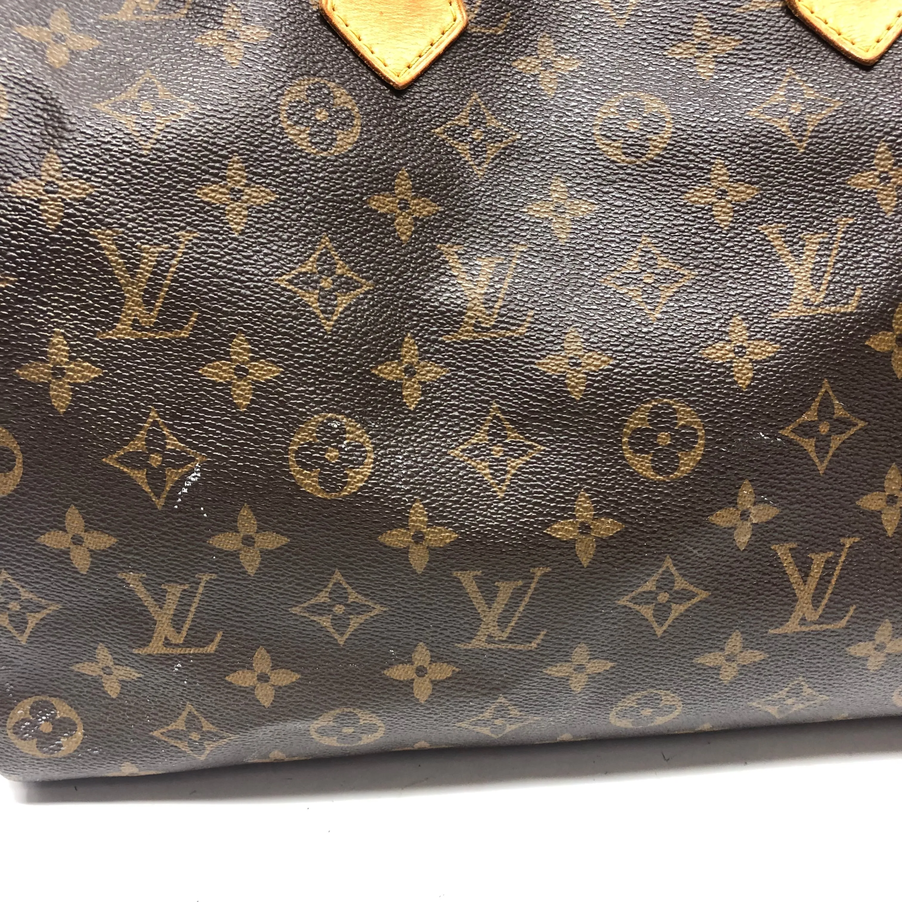 Handbag Luxury Designer By Louis Vuitton, Size: Medium