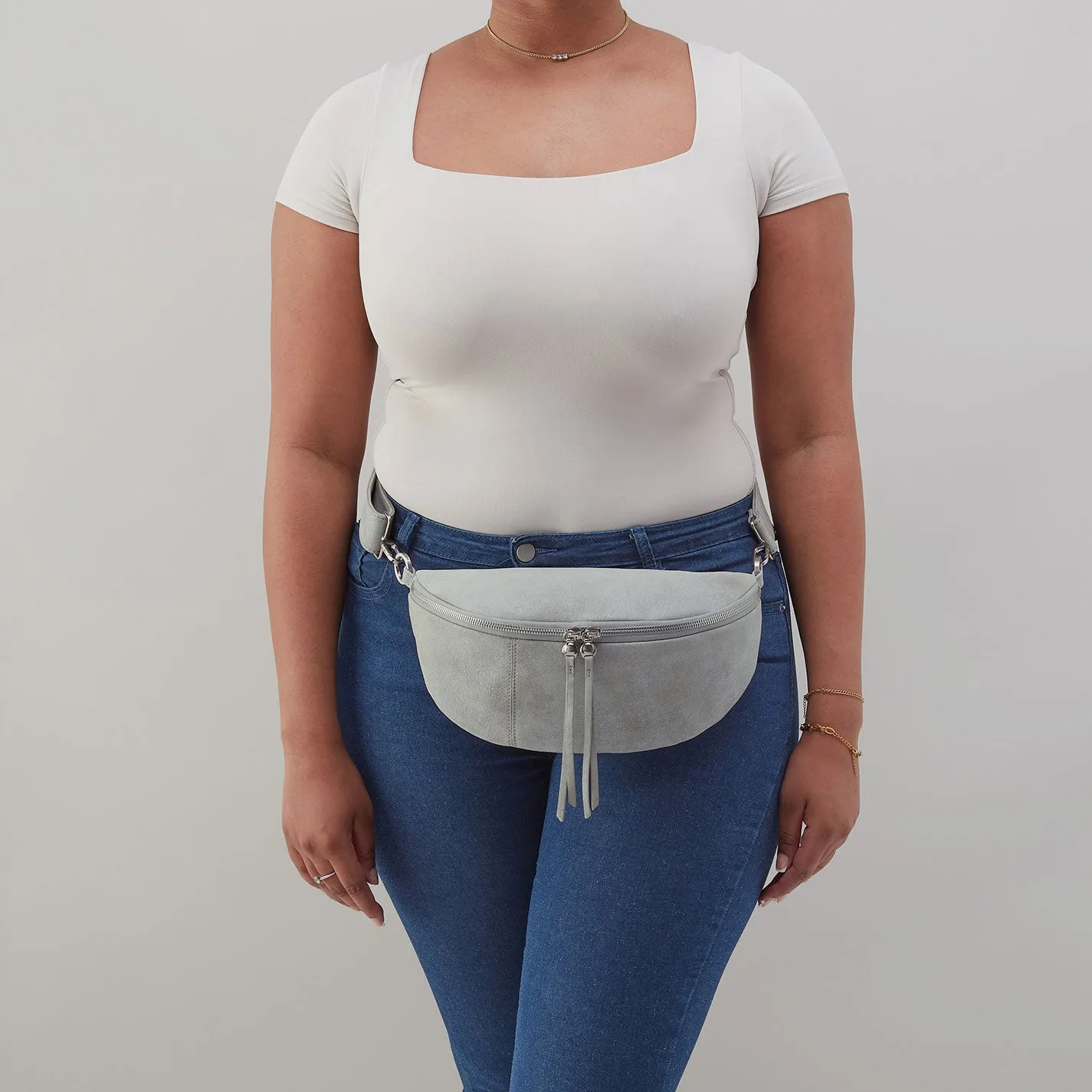Hunter Medium Belt Bag In Buffed Leather - Misty Harbor