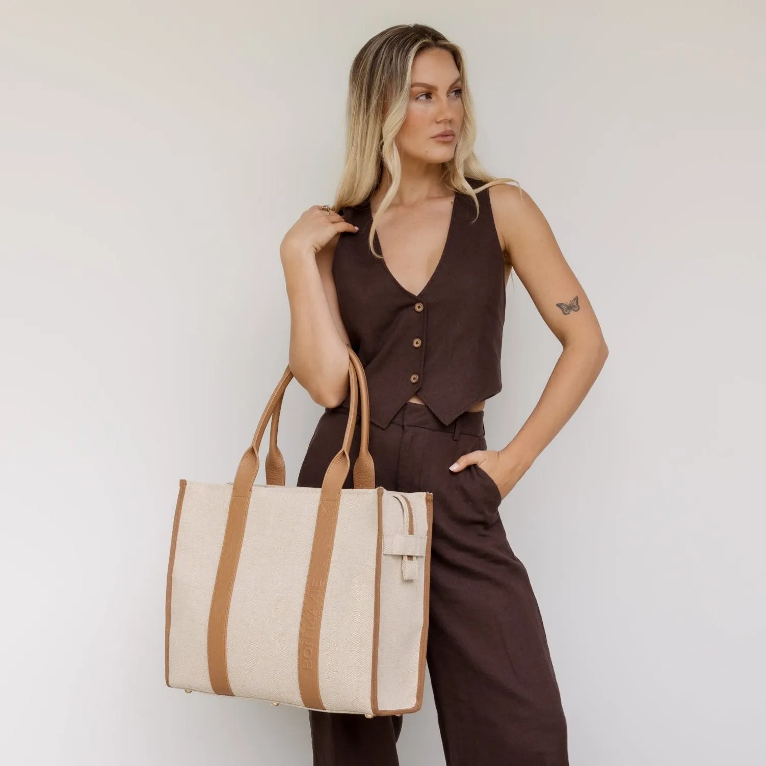 Large Bon Vivant Structured Tote Bag -- Jute Canvas Tan Leather