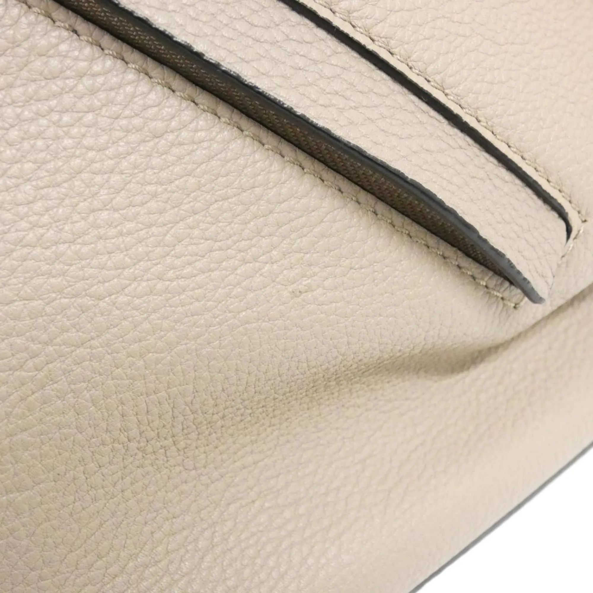 Loewe Leather Shoulder Bag (Pre-Owned)