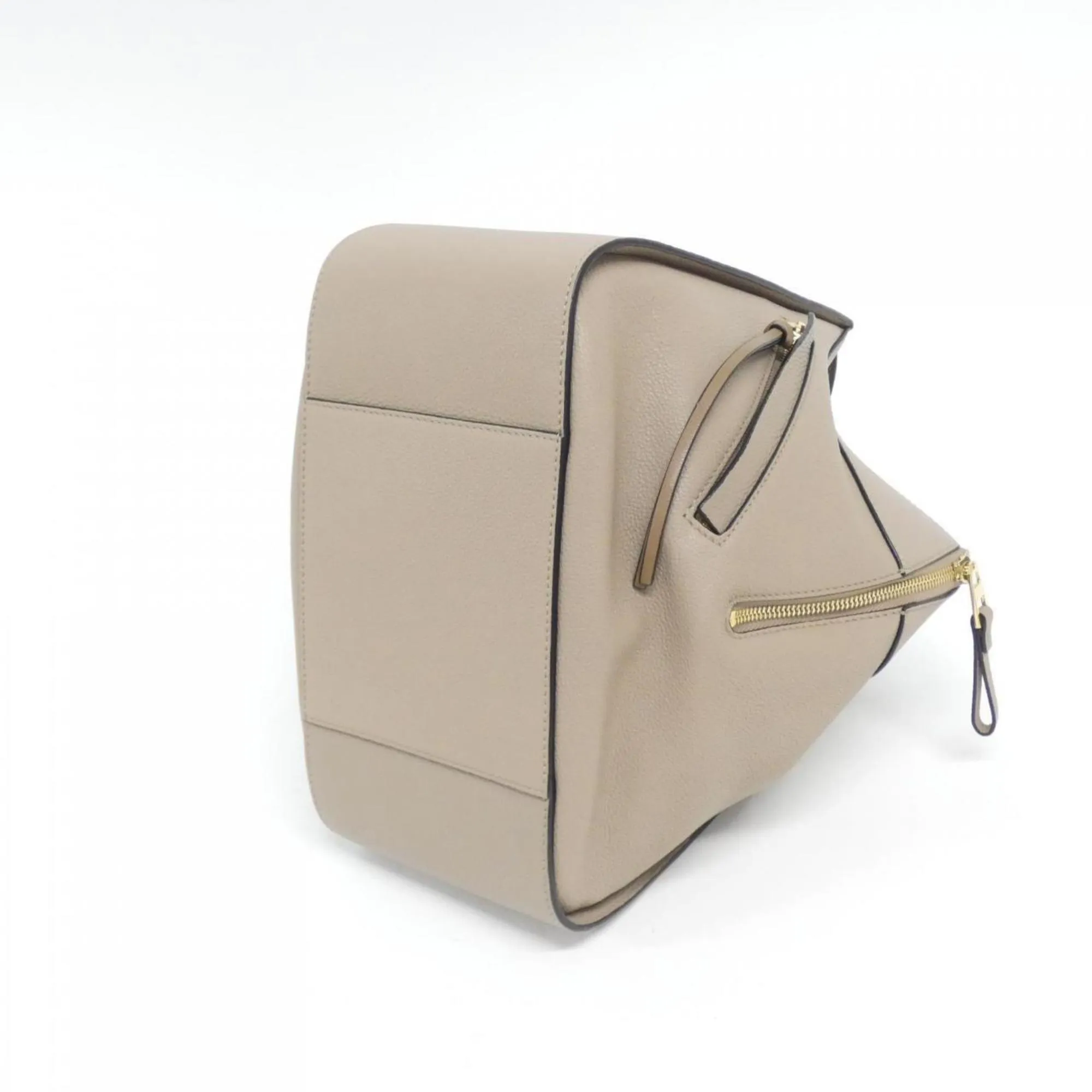 Loewe Leather Shoulder Bag (Pre-Owned)