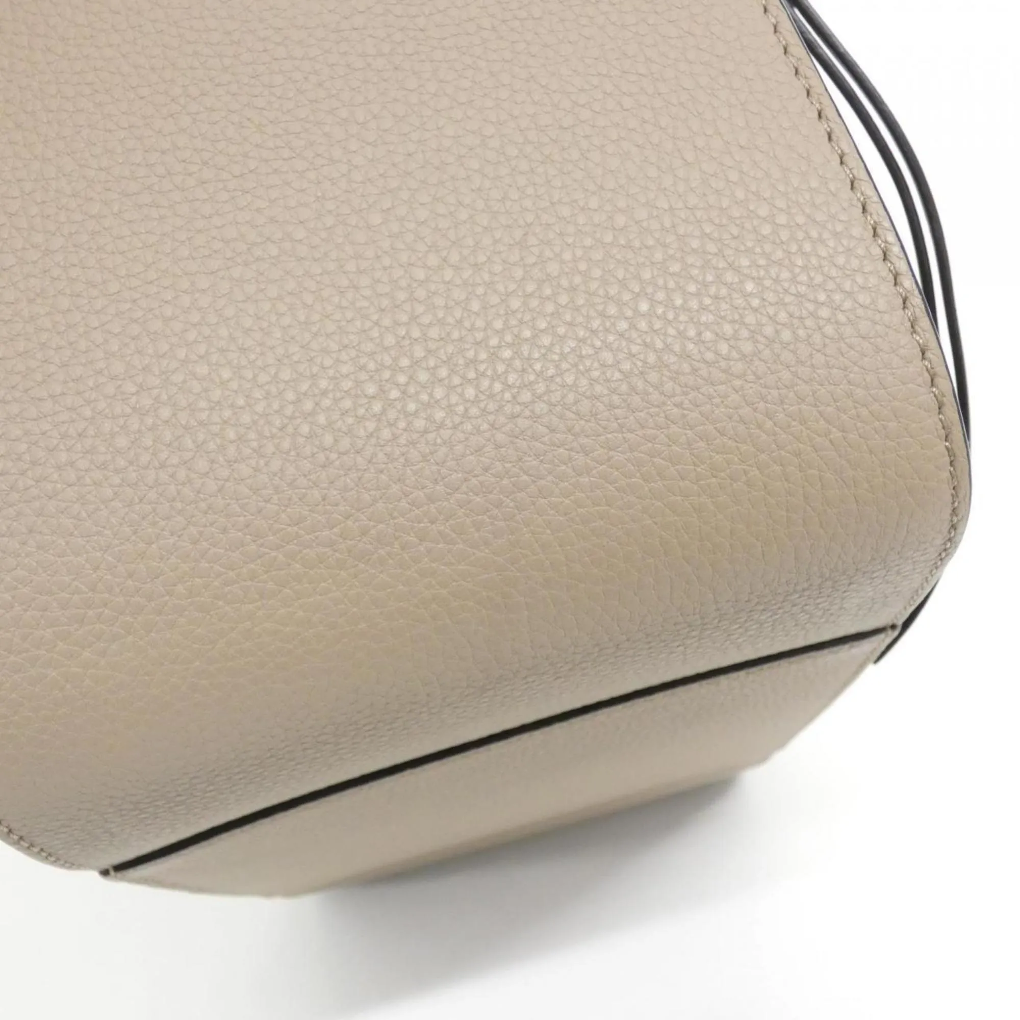 Loewe Leather Shoulder Bag (Pre-Owned)