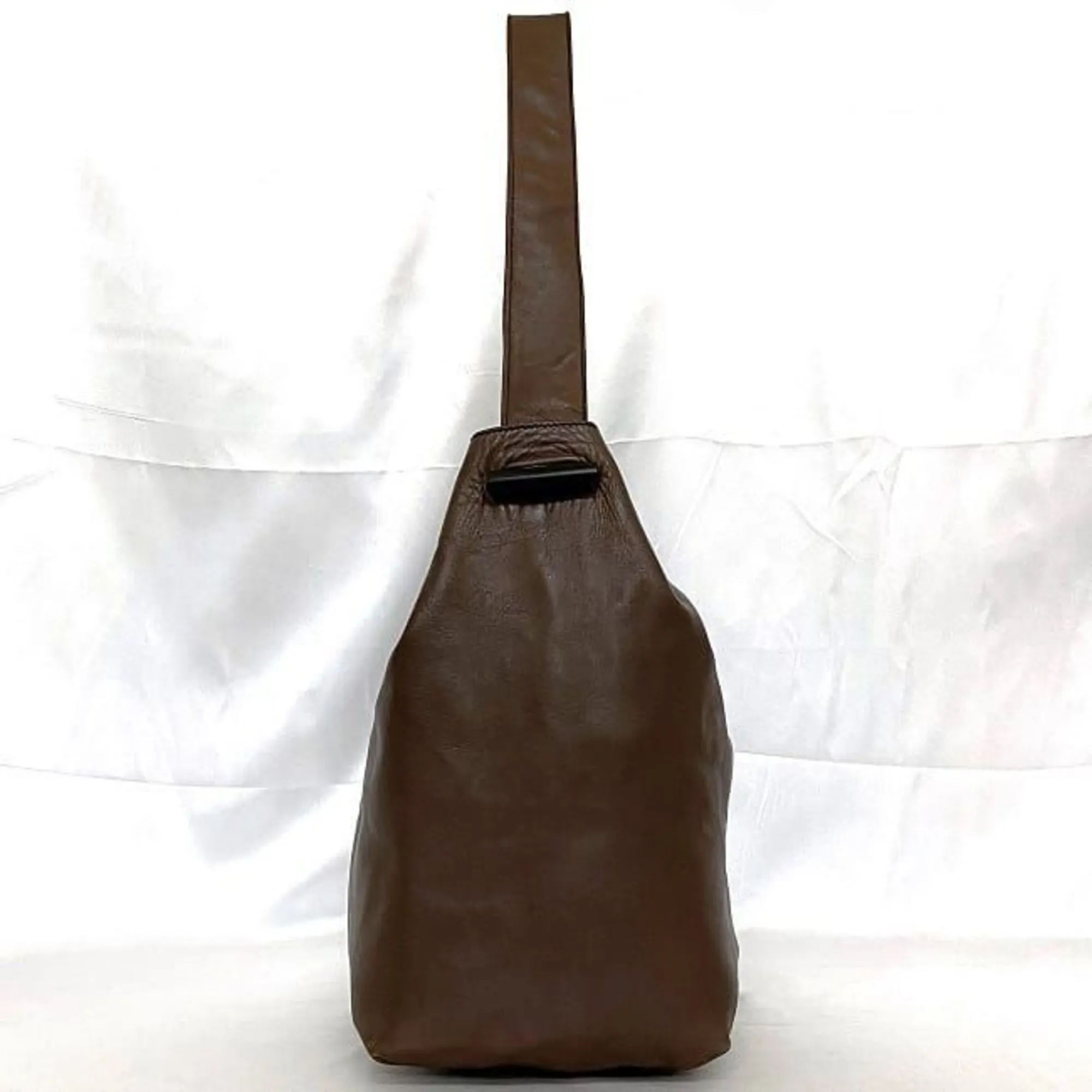 Loewe Leather Shoulder Bag (Pre-Owned)