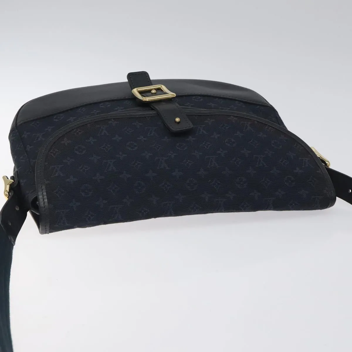 Louis Vuitton Berangere Canvas Shoulder Bag (Pre-Owned)