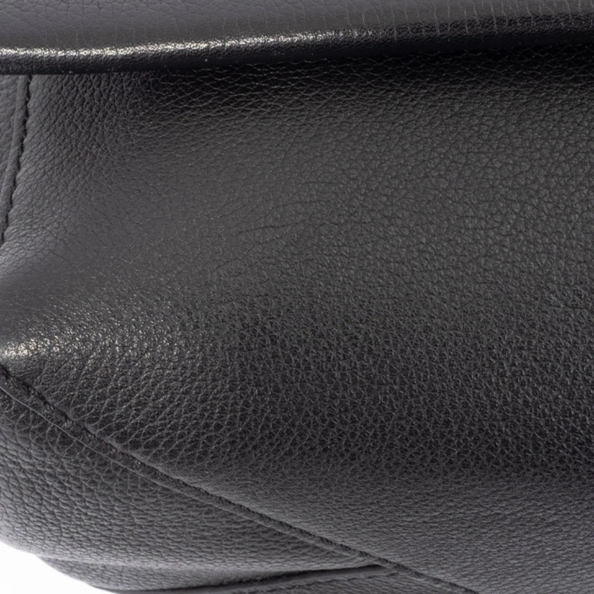 Louis Vuitton Leather Handbag Shoulder Bag (Pre-Owned)
