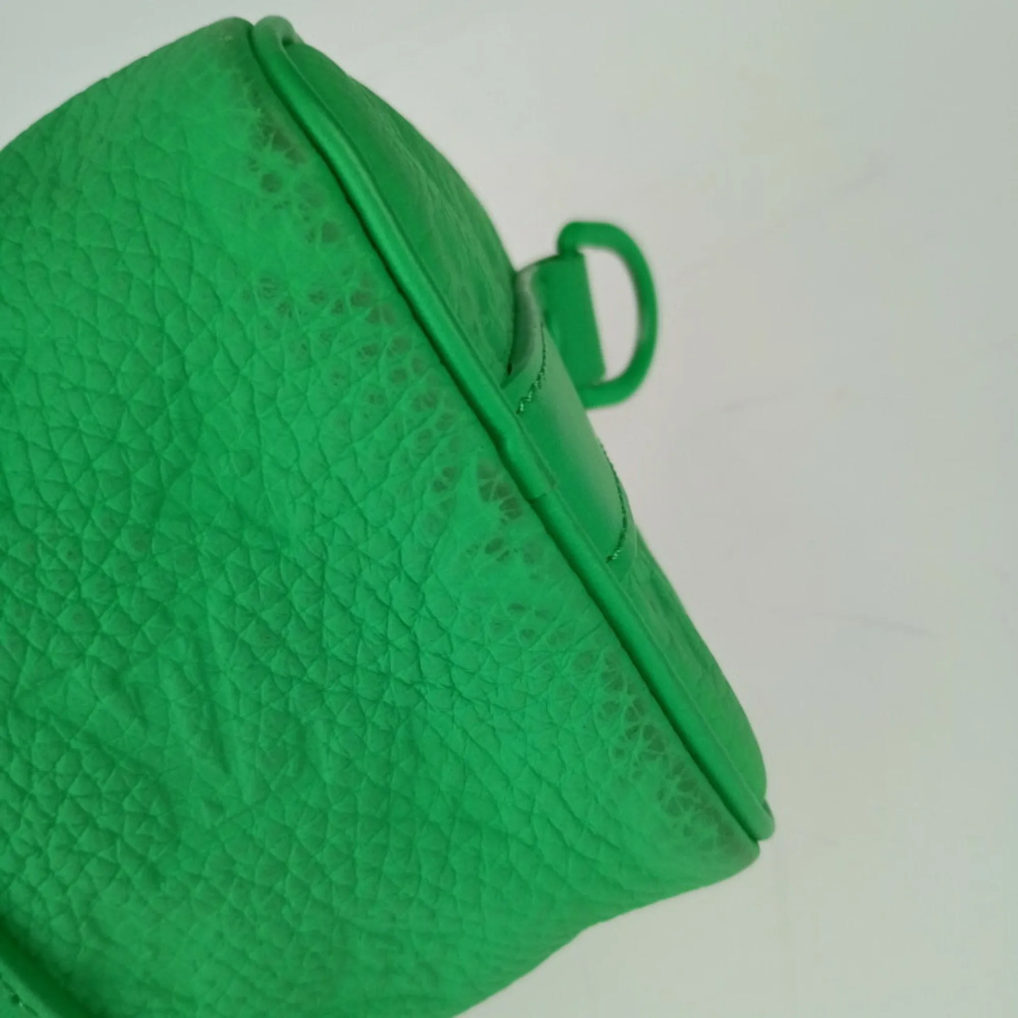 Louis Vuitton Leather Handbag Shoulder Bag (Pre-Owned)