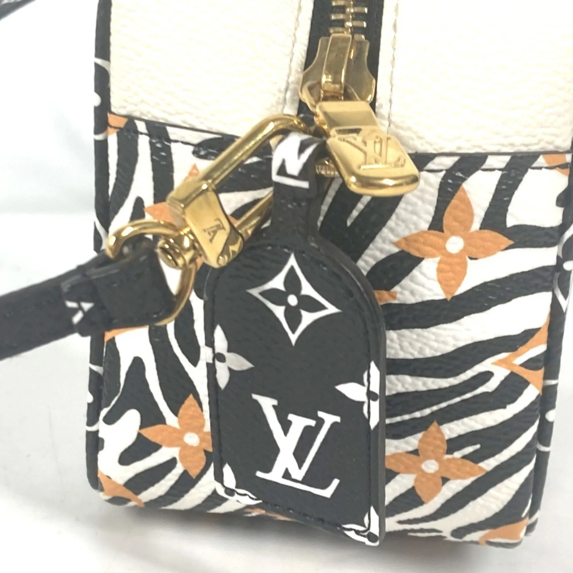 Louis Vuitton  Leather Shoulder Bag (Pre-Owned)